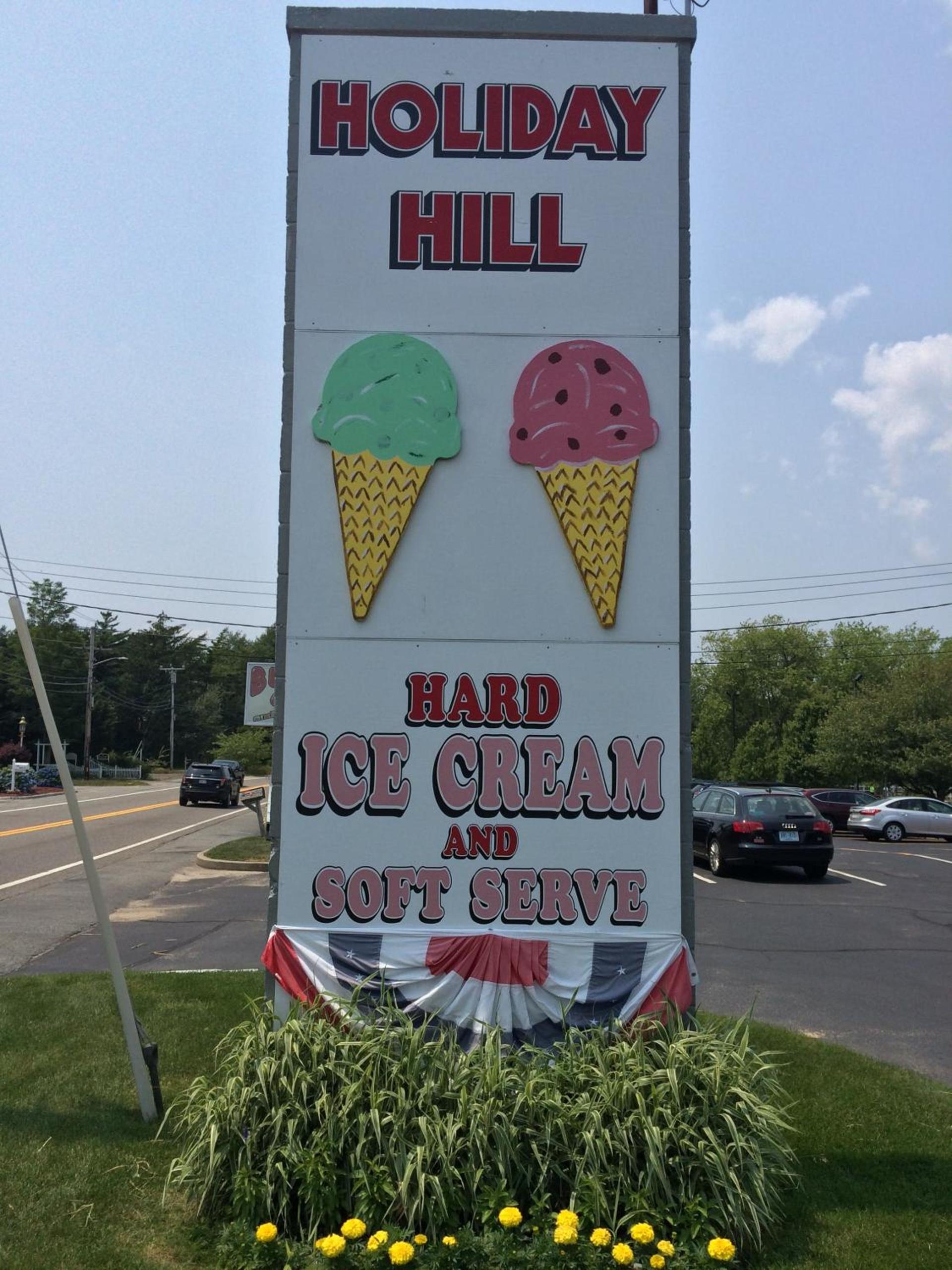 Holiday Hill Inn & Suites photo 58