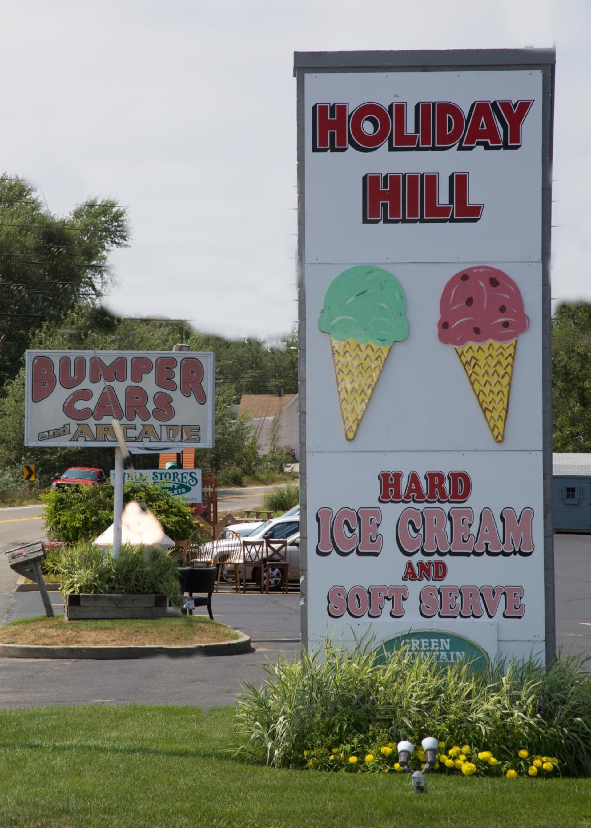 Holiday Hill Inn & Suites photo 64