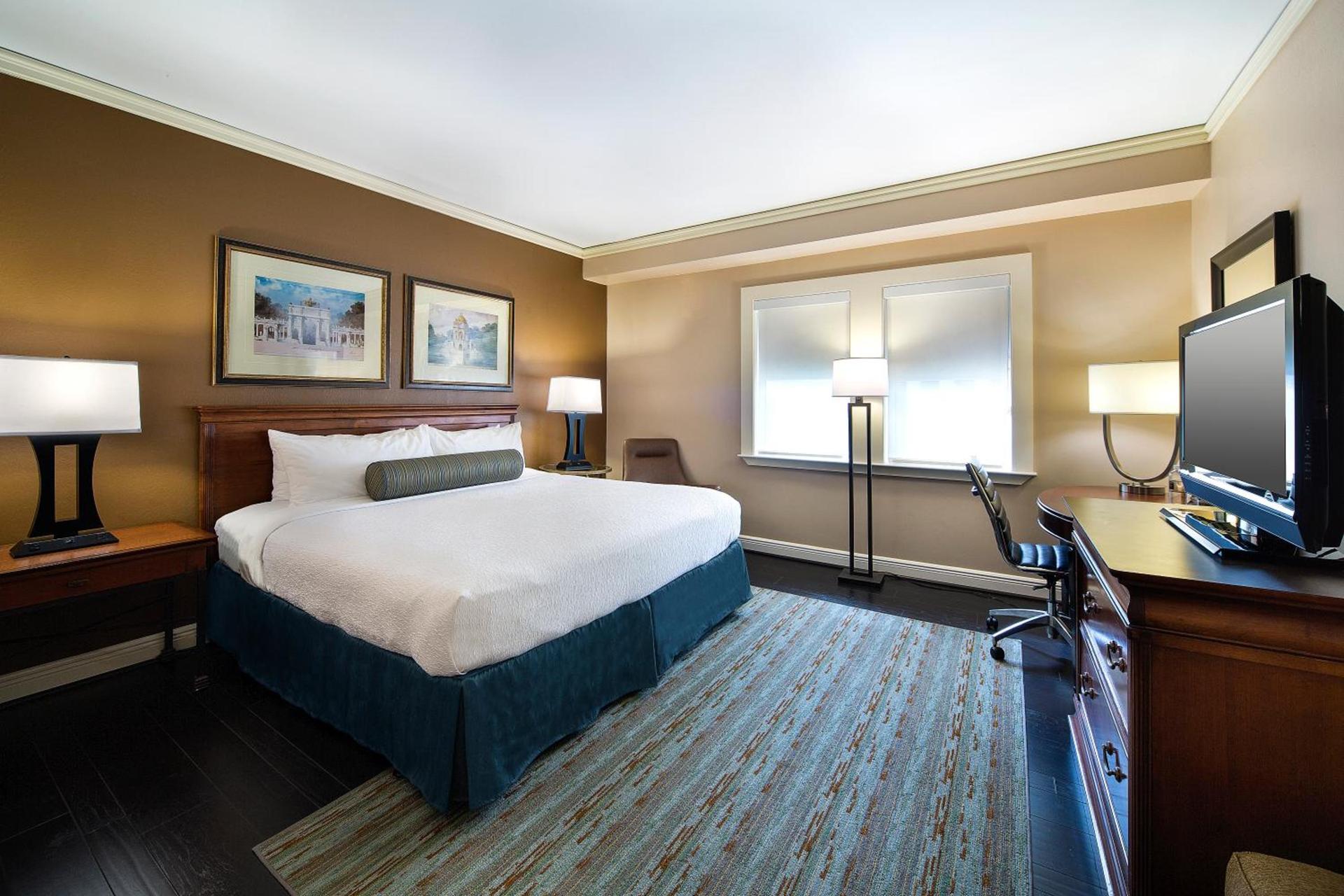 The Whitehall Houston photo 12