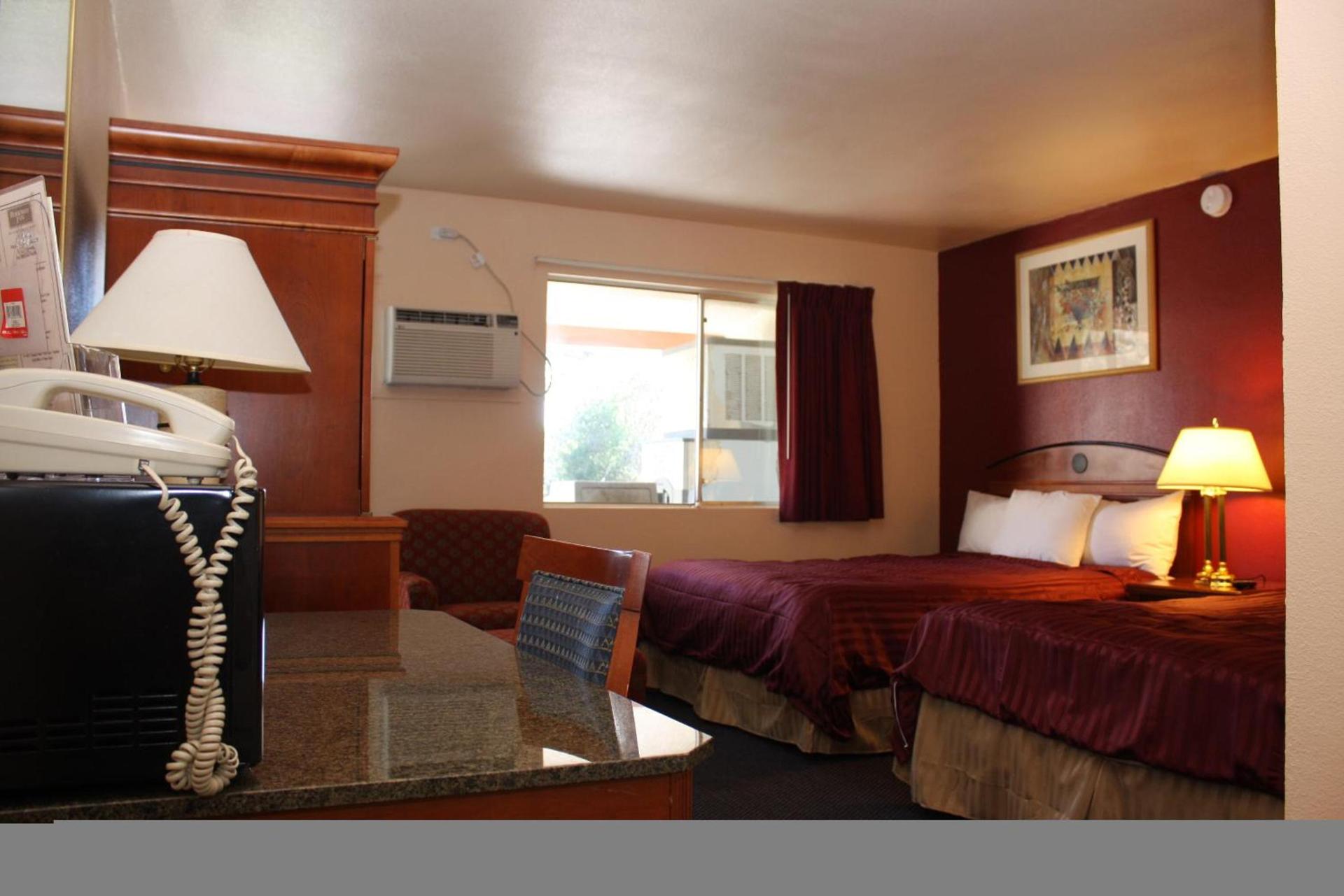 Budget Inn photo 2