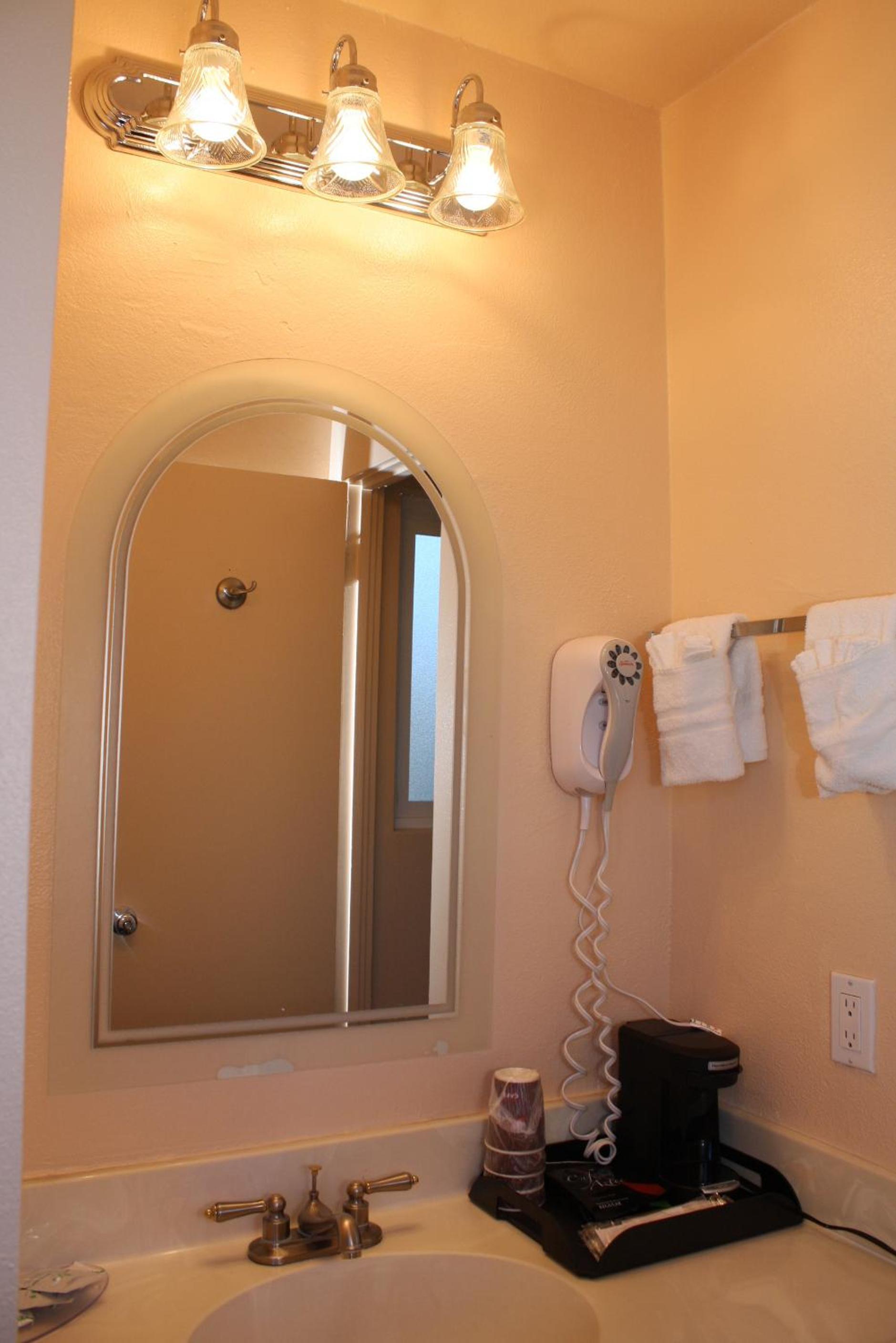 Budget Inn photo 7