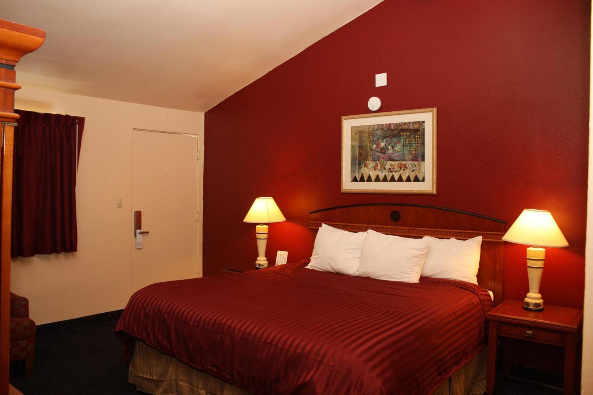Budget Inn photo 13