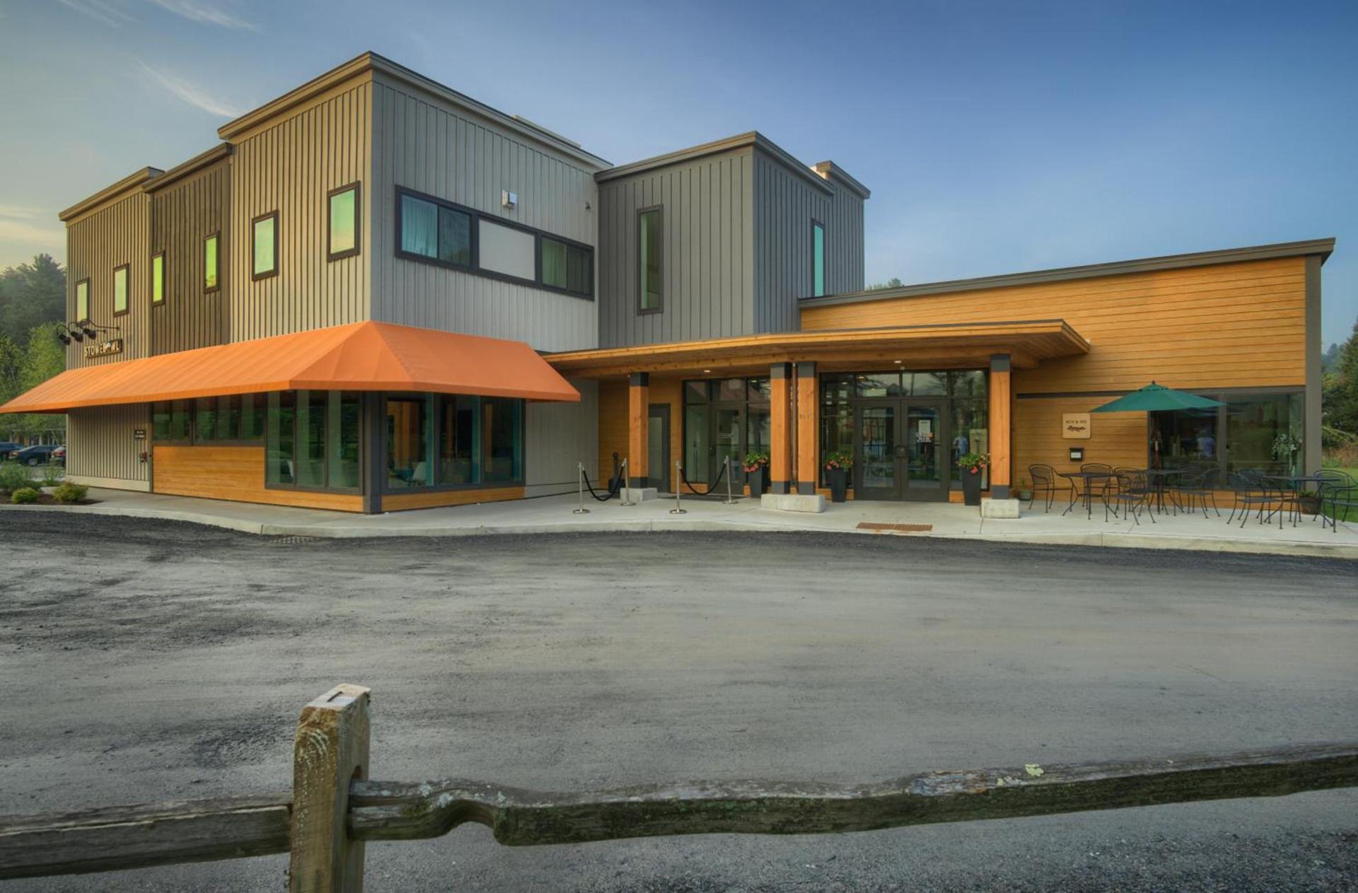 Sun & Ski Inn and Suites photo 39