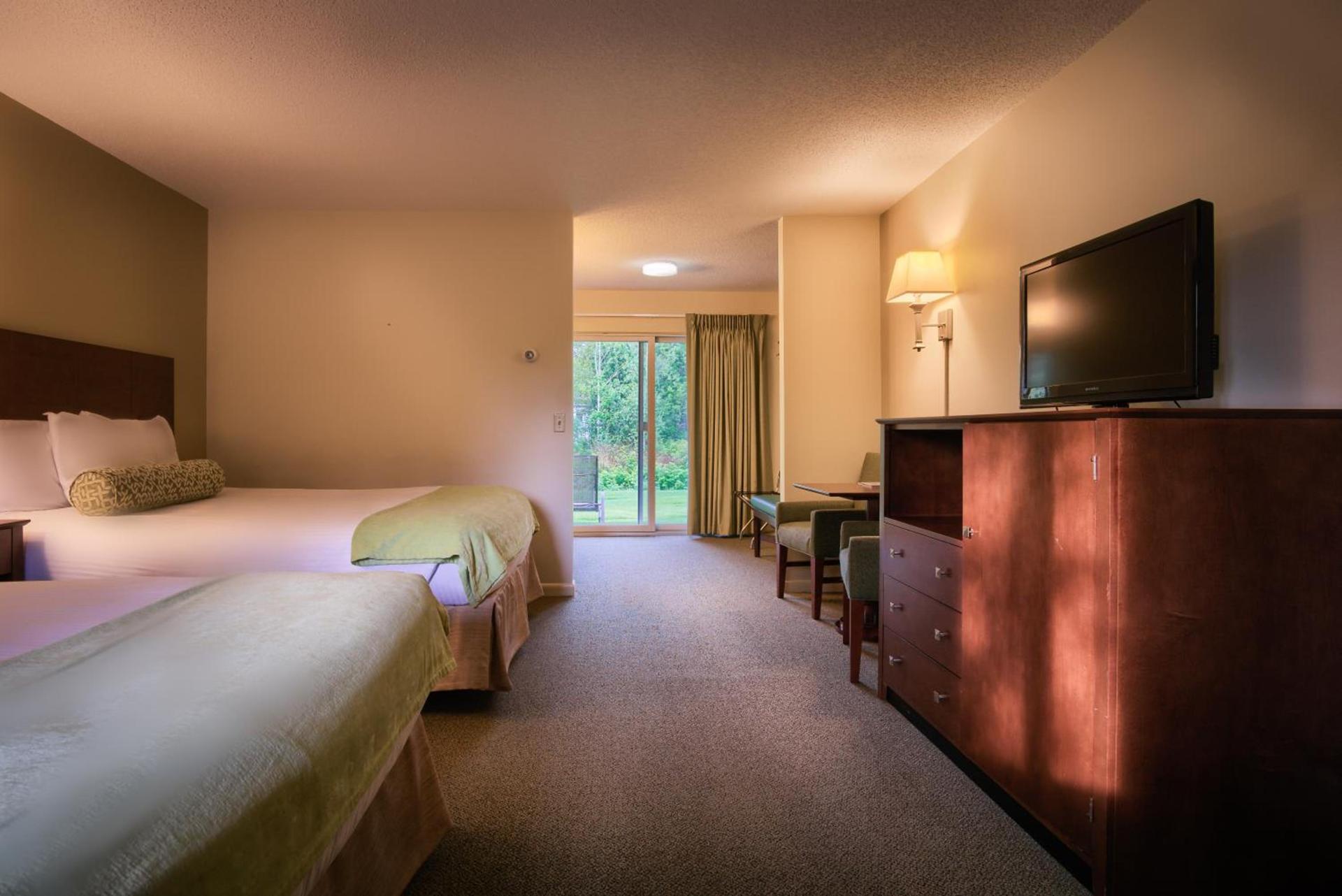 Sun & Ski Inn and Suites photo 64