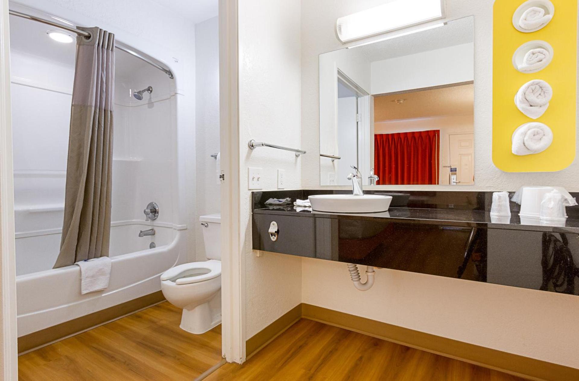 Motel 6-Mesa, AZ - South photo 28
