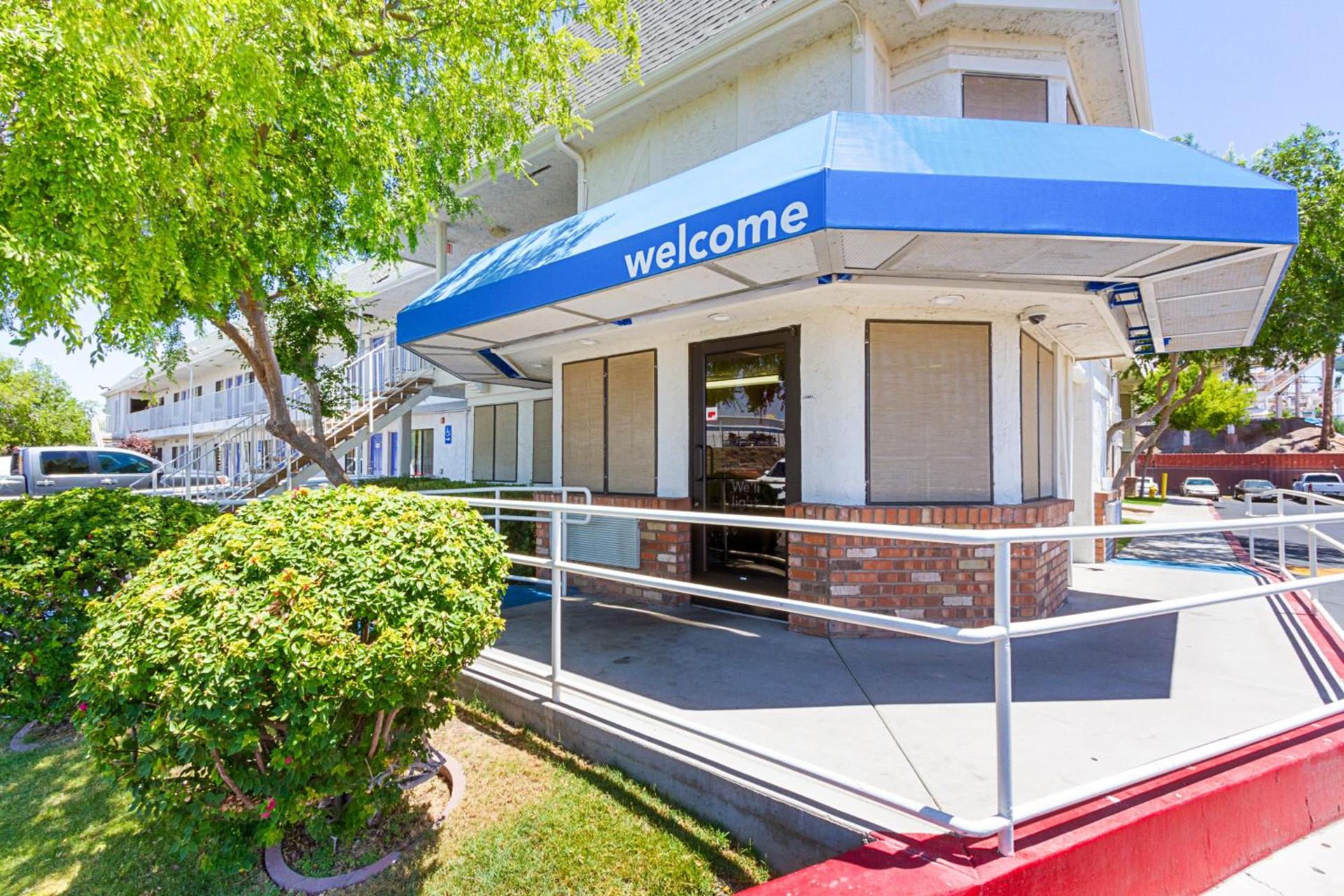 Motel 6-Mesa, AZ - South photo 2