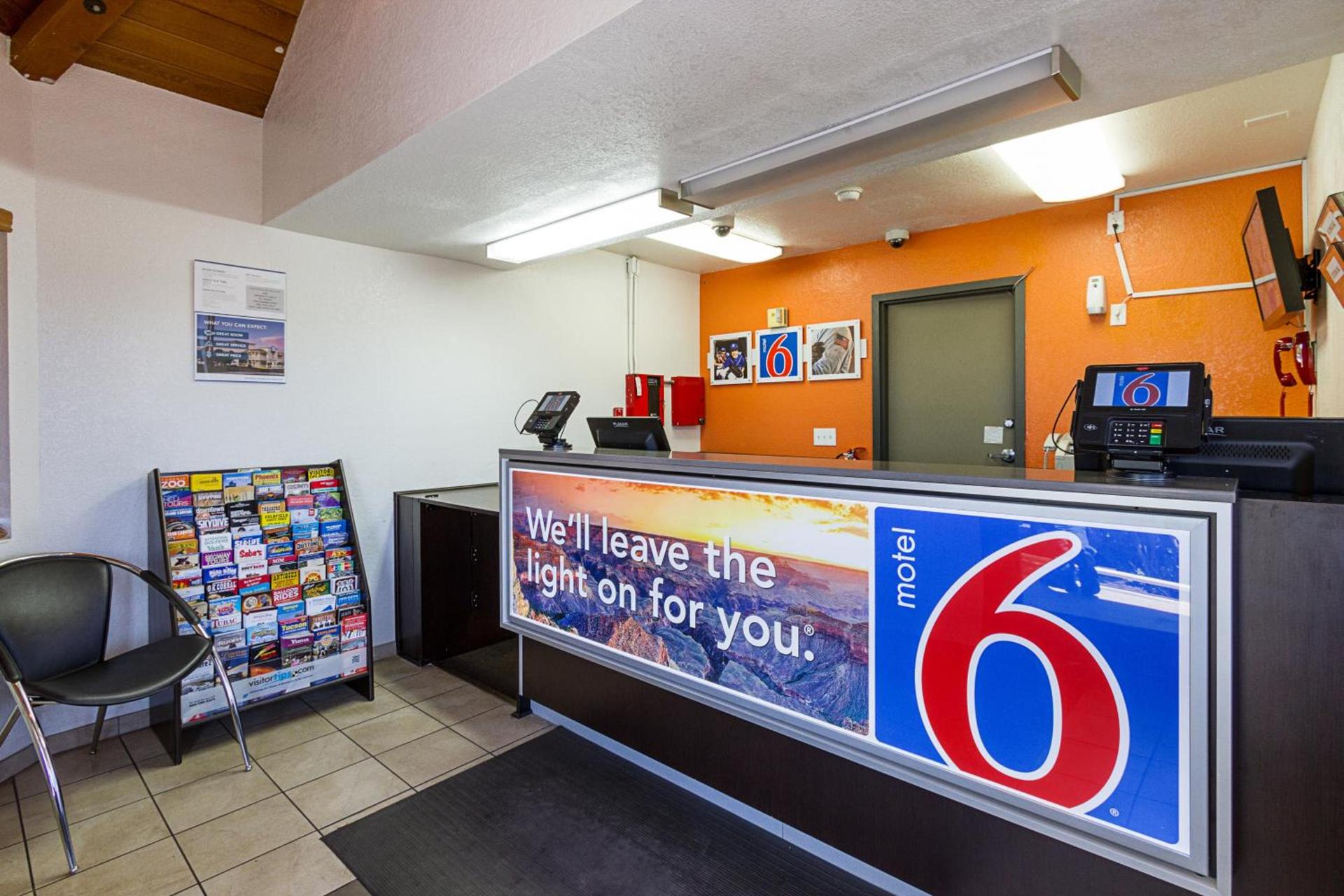 Motel 6-Mesa, AZ - South photo 12