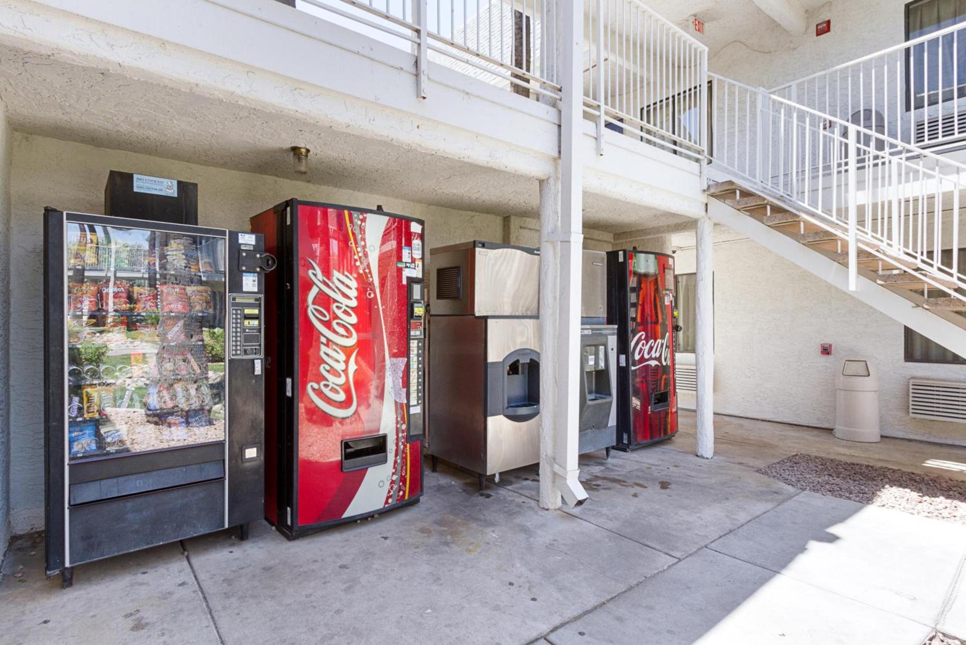 Motel 6-Mesa, AZ - South photo 25