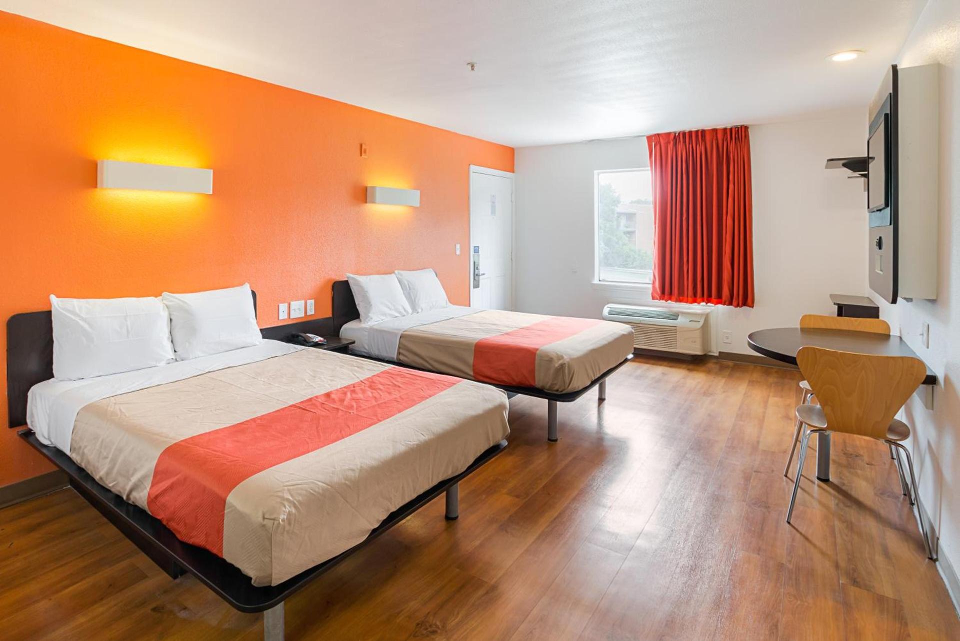 Motel 6-Grand Prairie, TX - Near Six Flags Drive photo 14