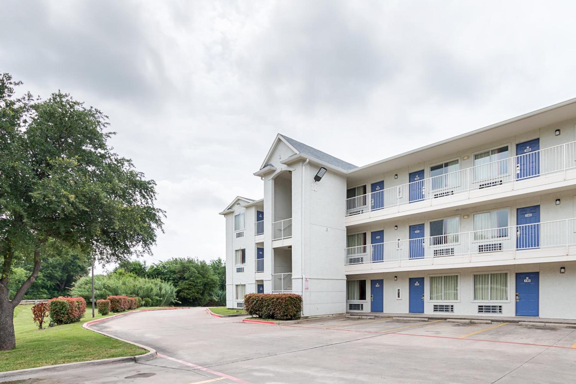 Motel 6-Grand Prairie, TX - Near Six Flags Drive photo 5
