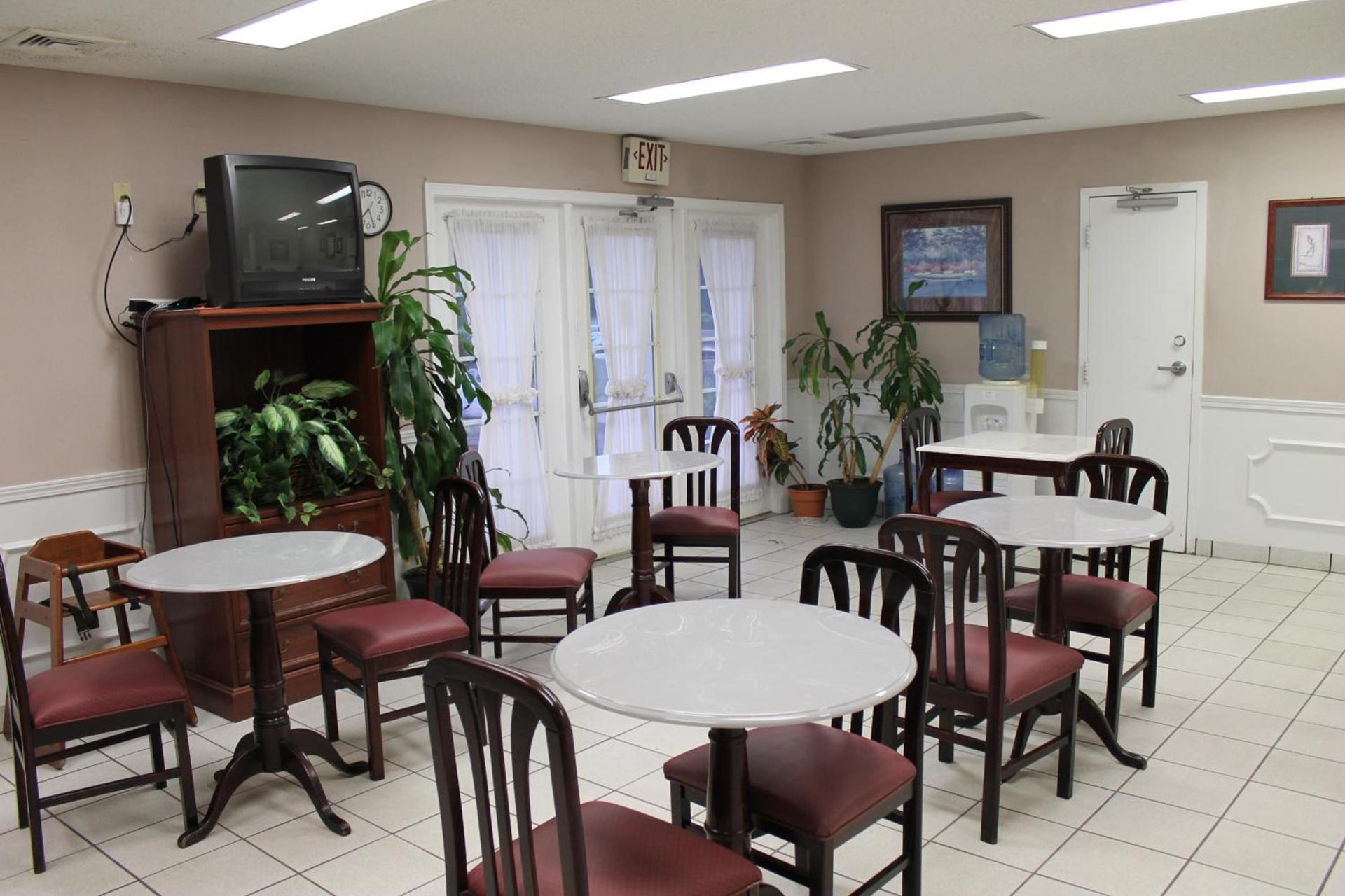 American Motel - Lenoir photo 19