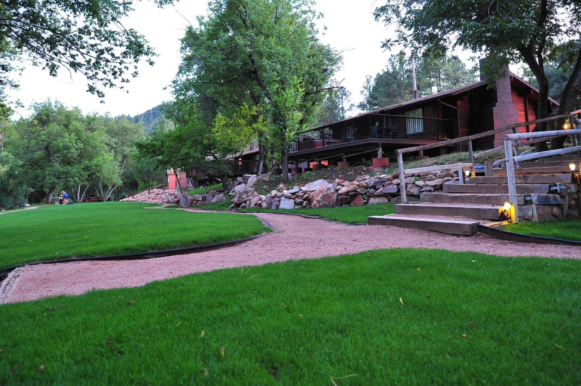 Kohl's Ranch Lodge photo 28