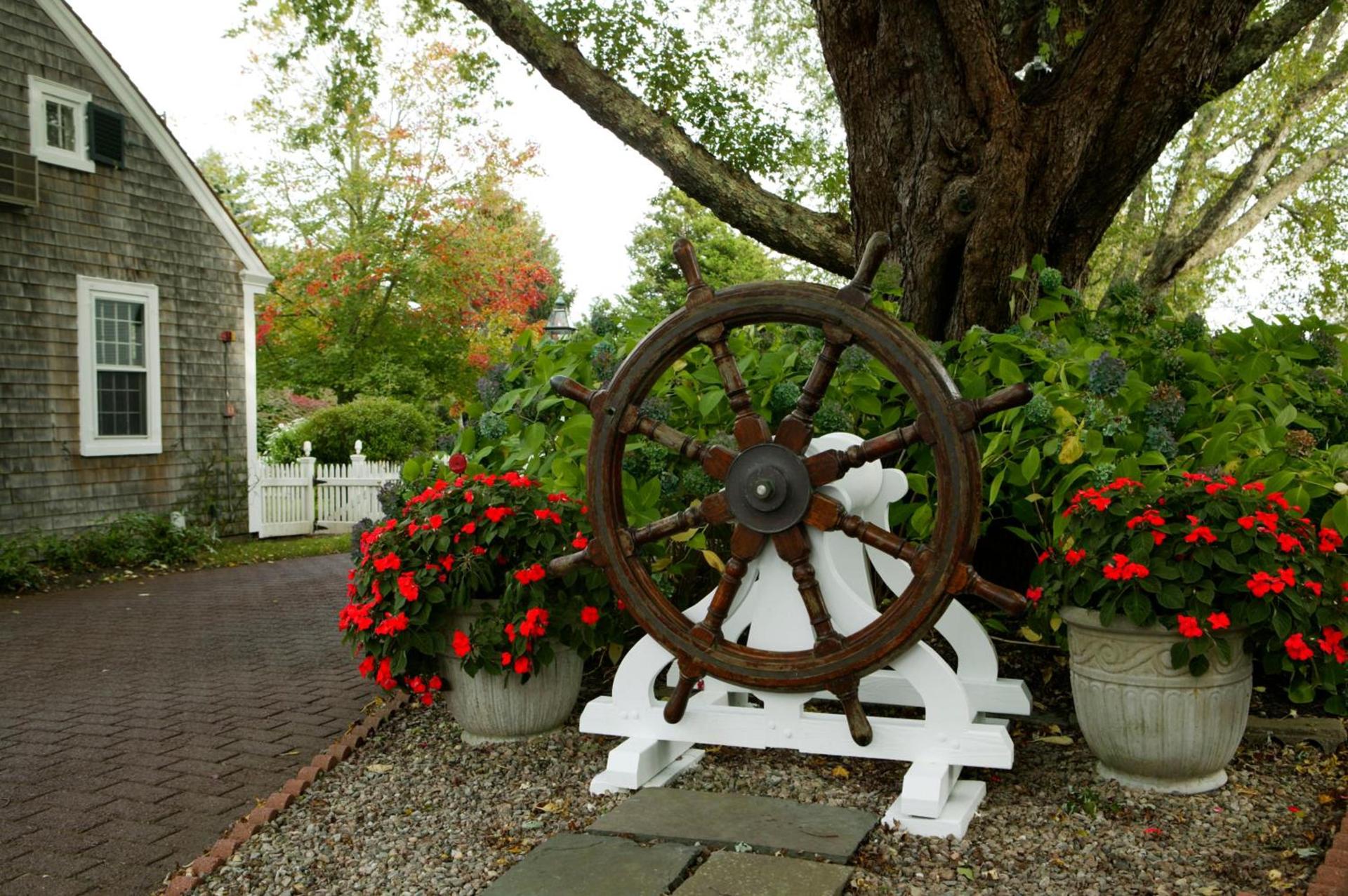 Captain's House Inn photo 76