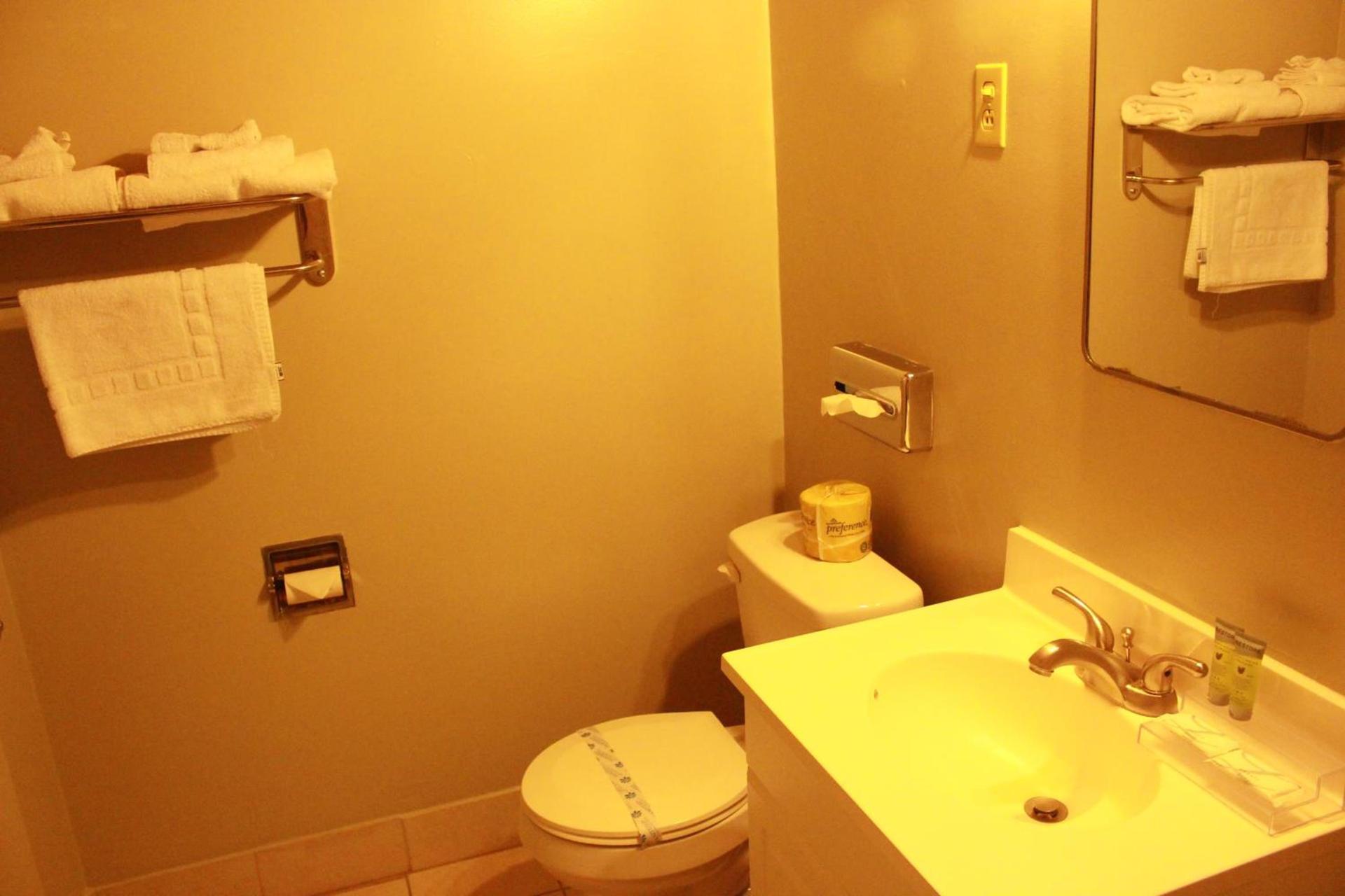 Budget Inn -Yreka photo 64