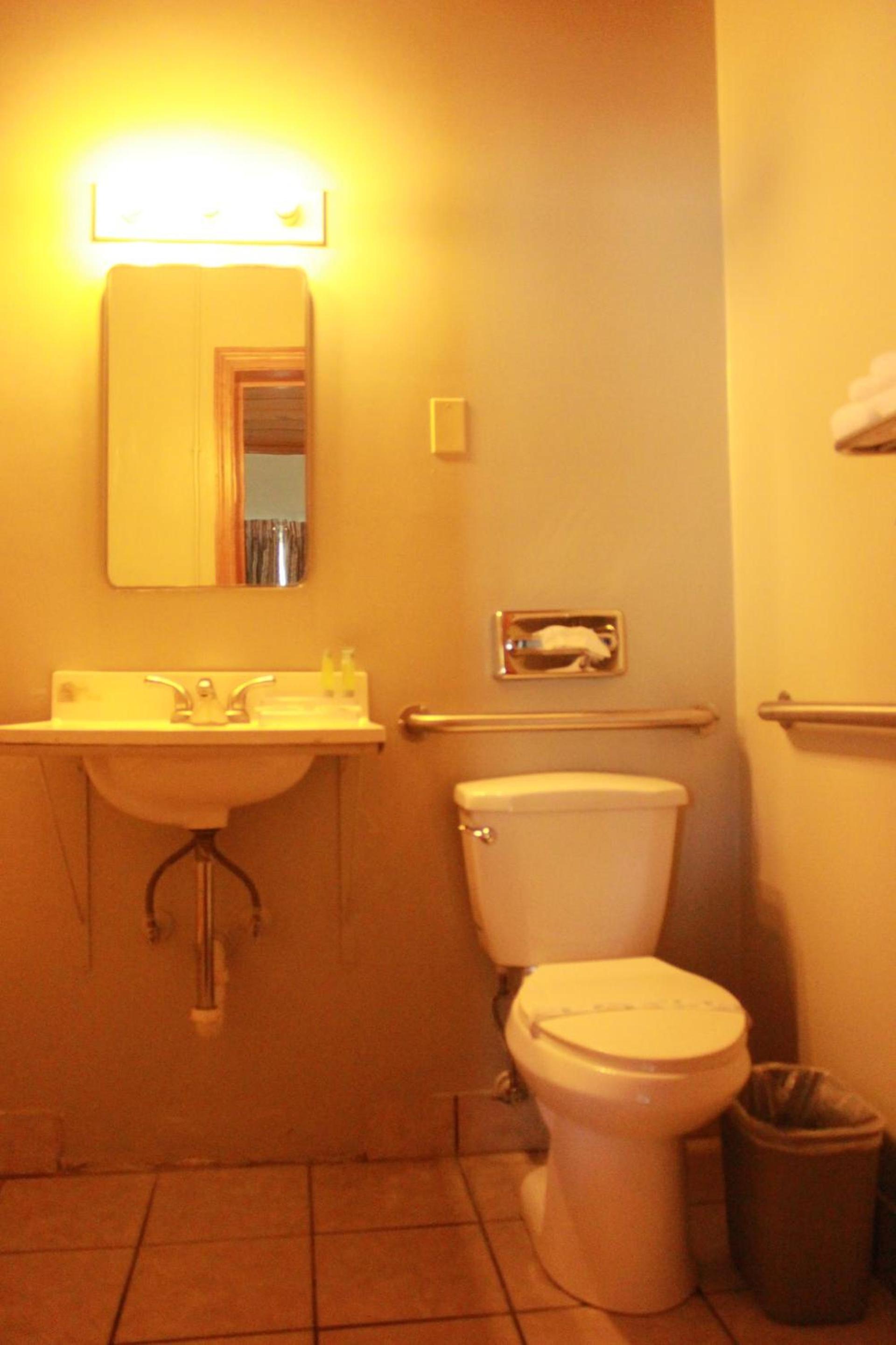 Budget Inn -Yreka photo 47