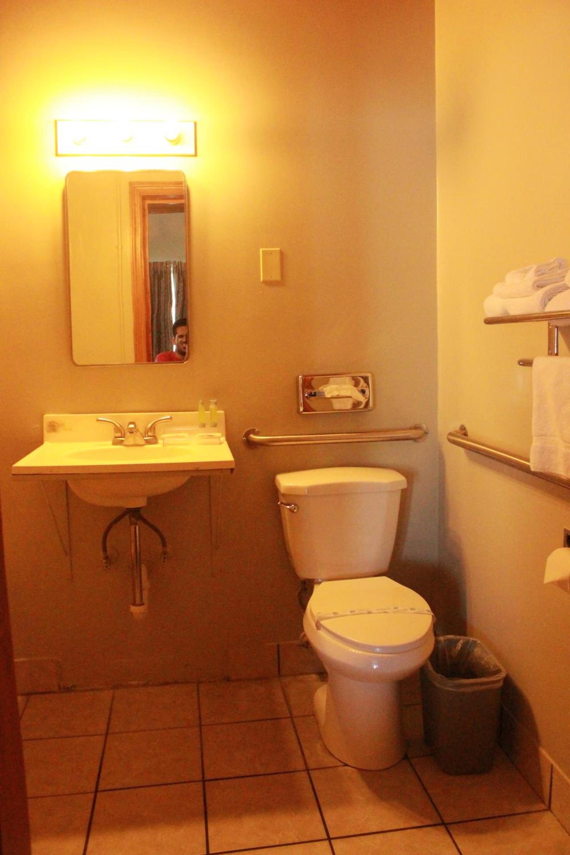 Budget Inn -Yreka photo 48