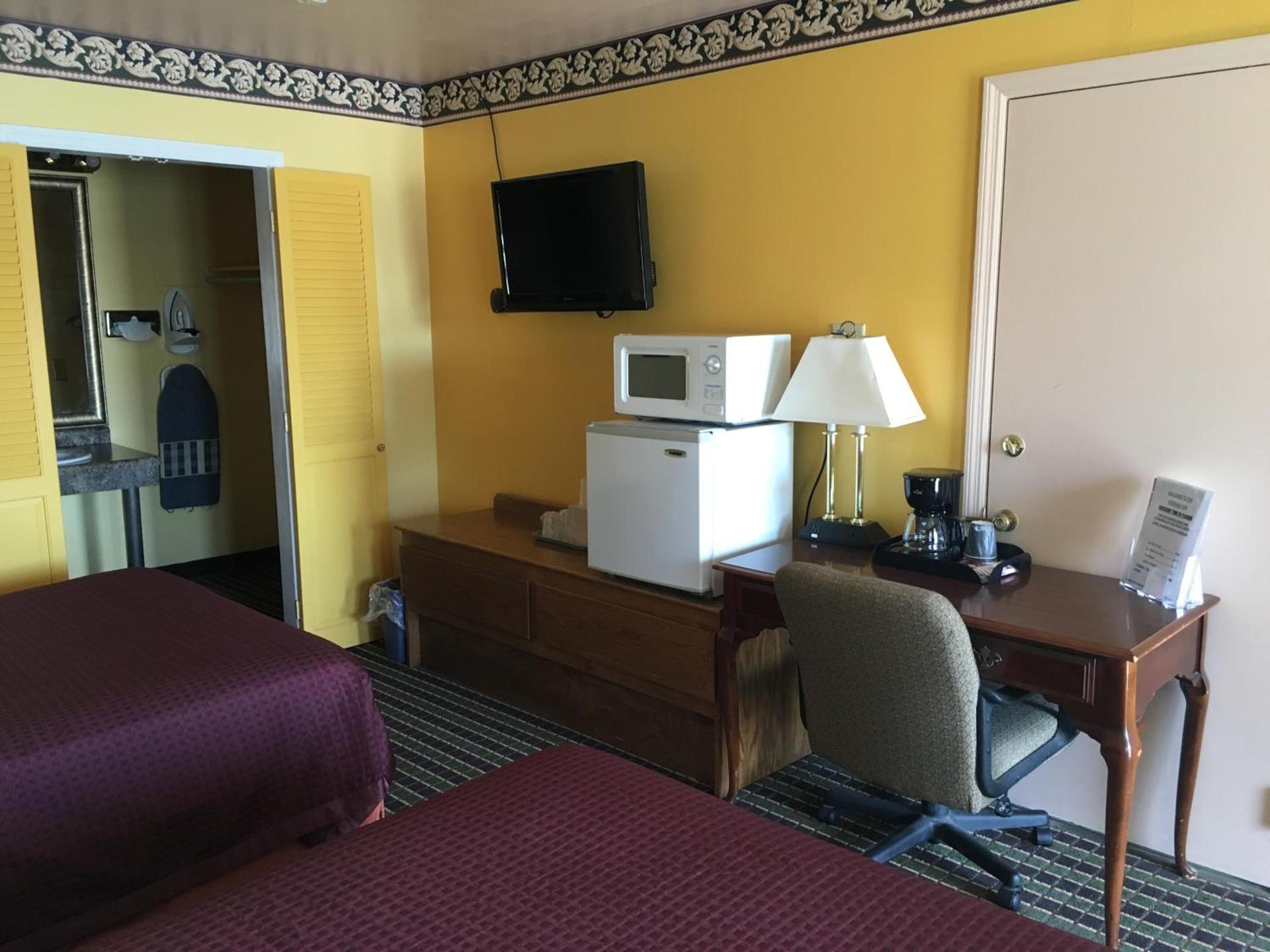 Norwalk Inn photo 18