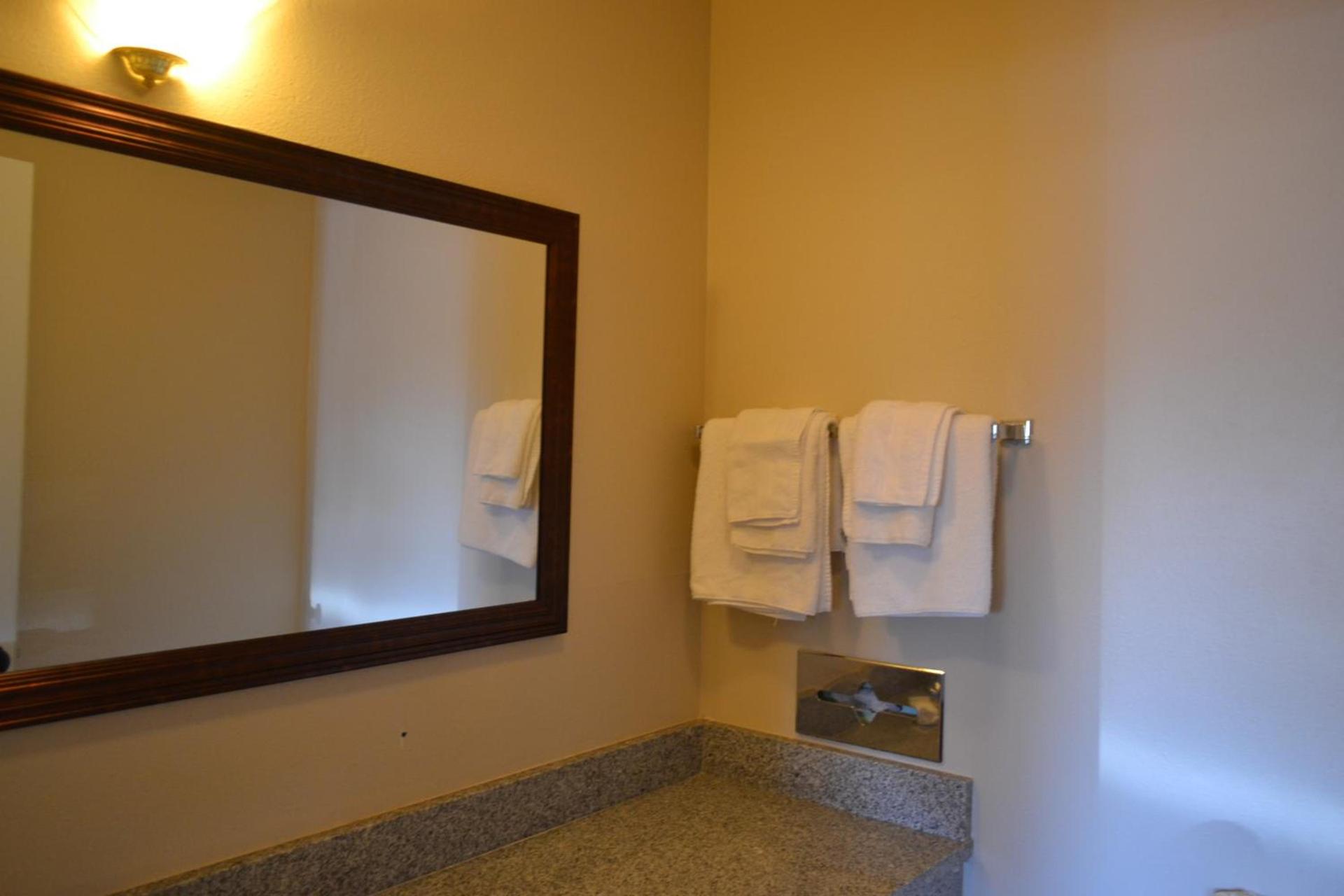 Skyway Inn - Seatac photo 3
