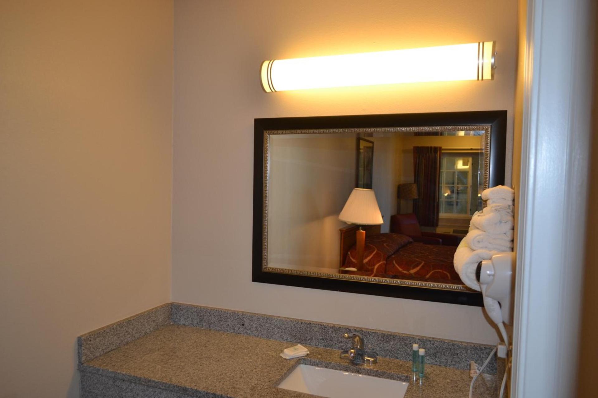 Skyway Inn - Seatac photo 9