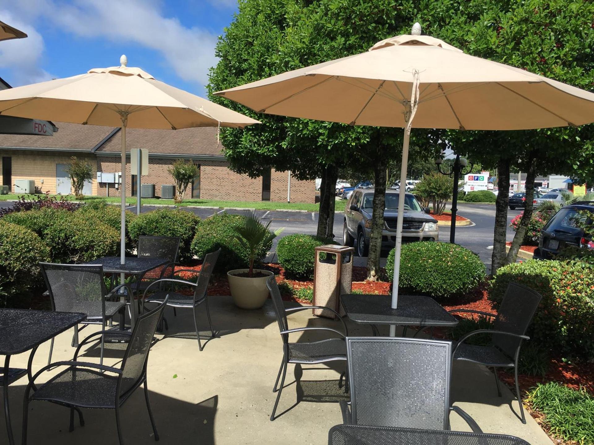 Coastal Inn & Suites photo 9