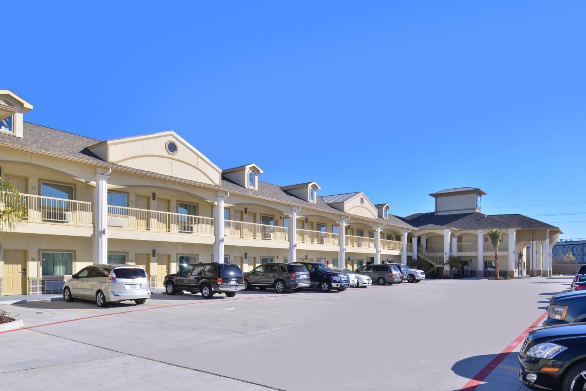 Americas Best Value Inn & Suites - Houston/Hwy 6 & Westpark photo 13