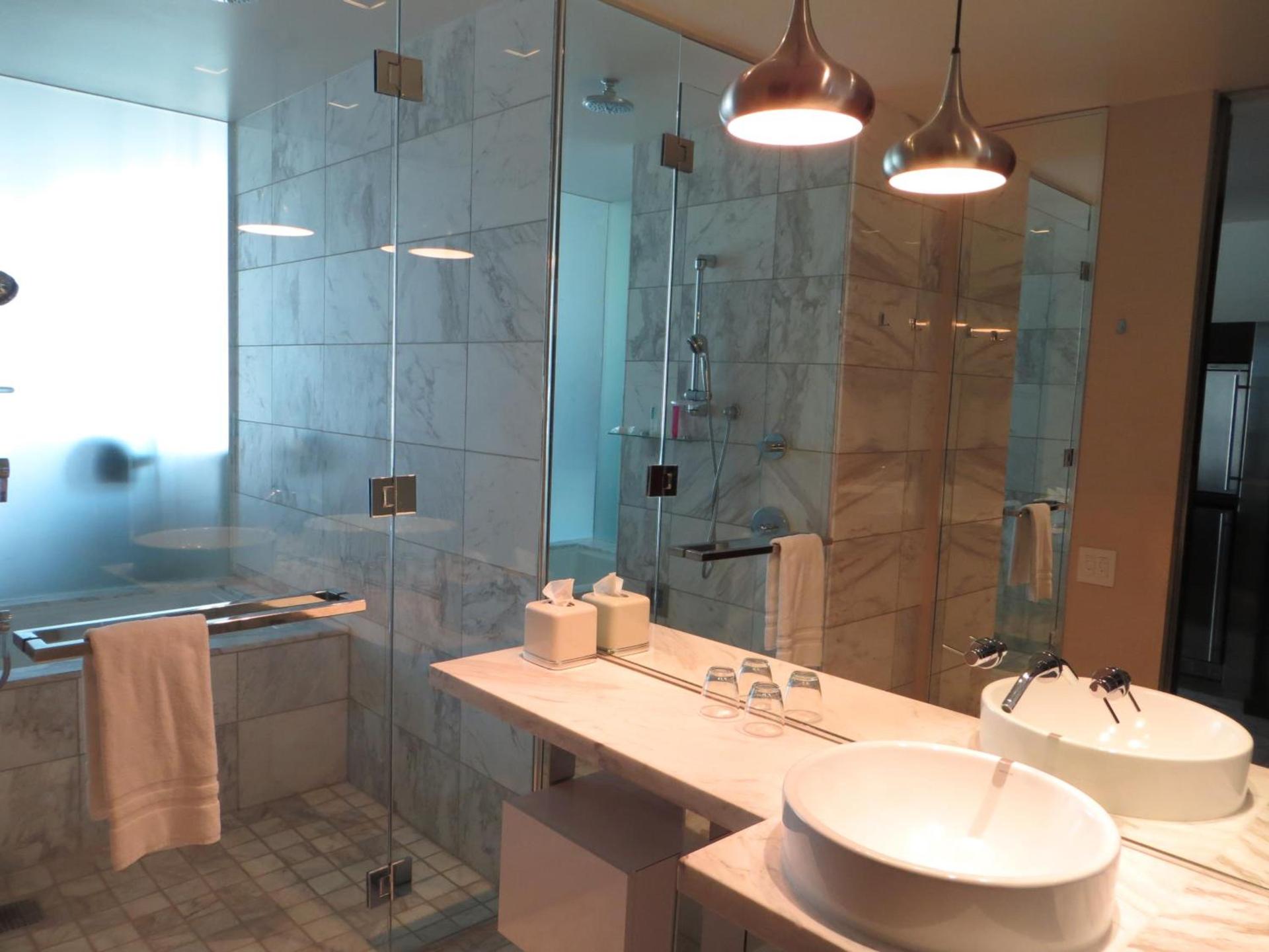 Palms Place Suite with Strip View photo 8