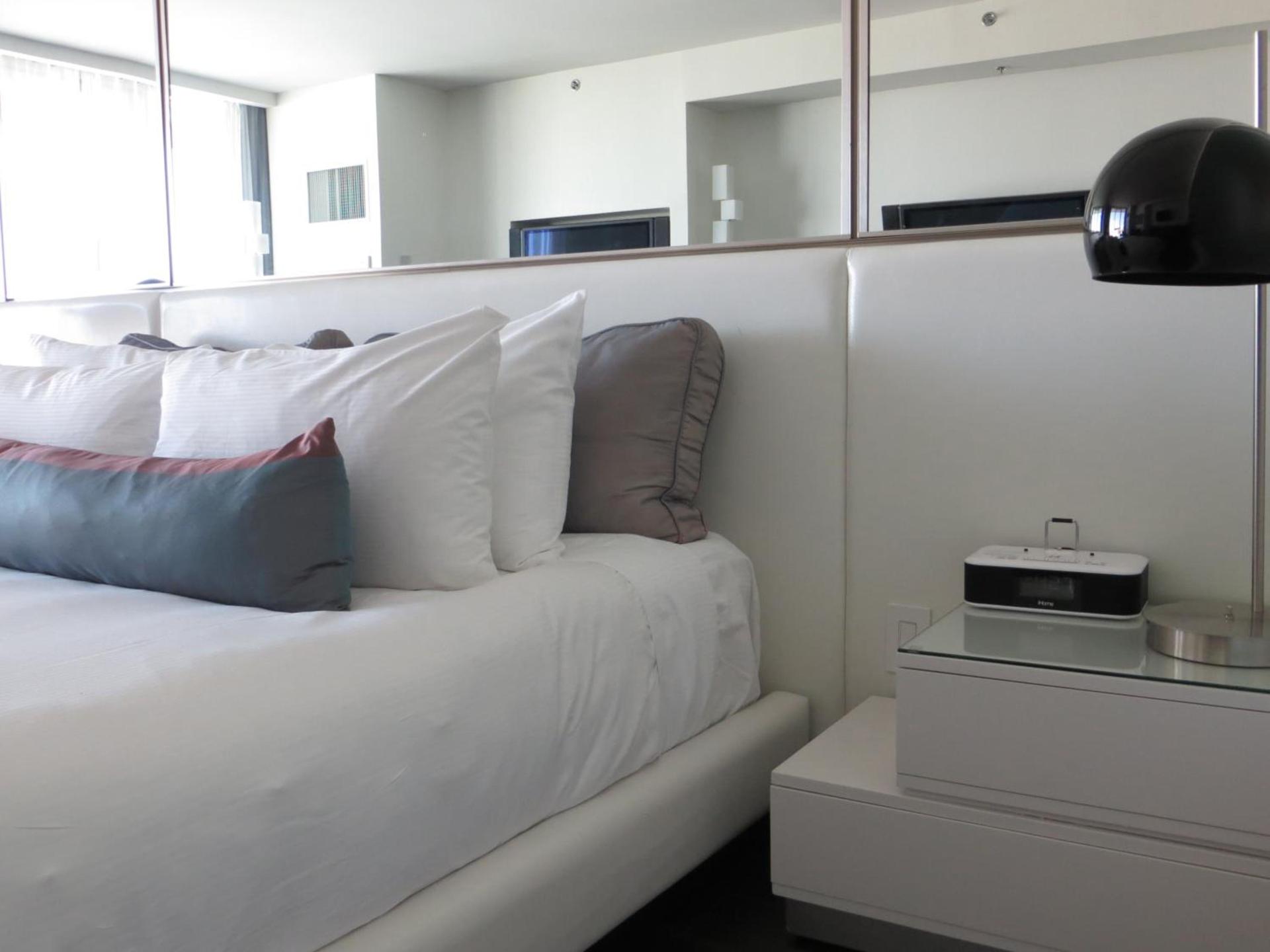 Palms Place Suite with Strip View photo 13
