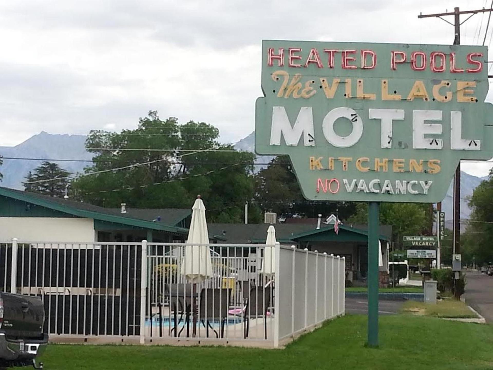 Bishop Village Motel photo 1