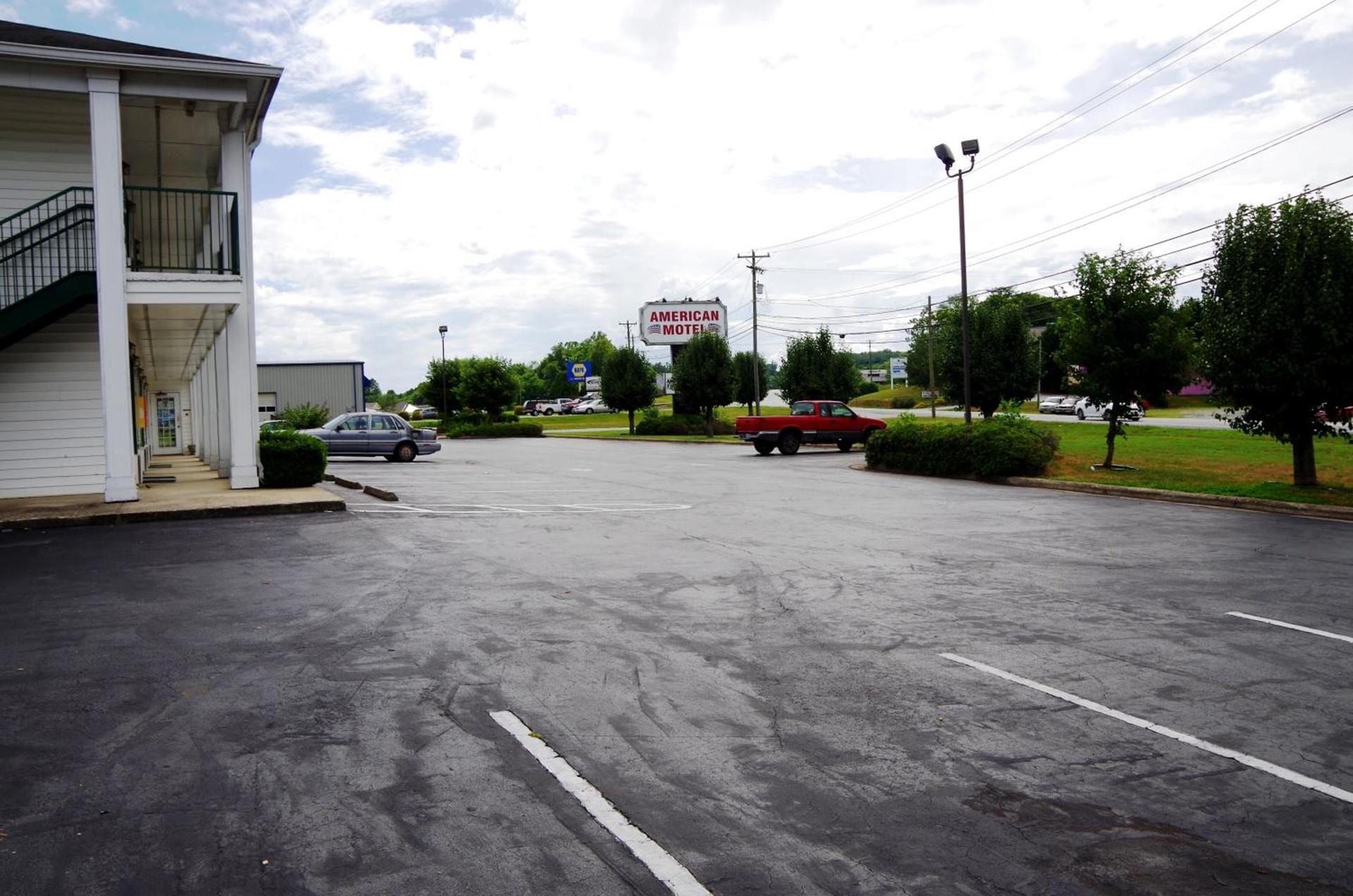 American Motel - Lenoir photo 12