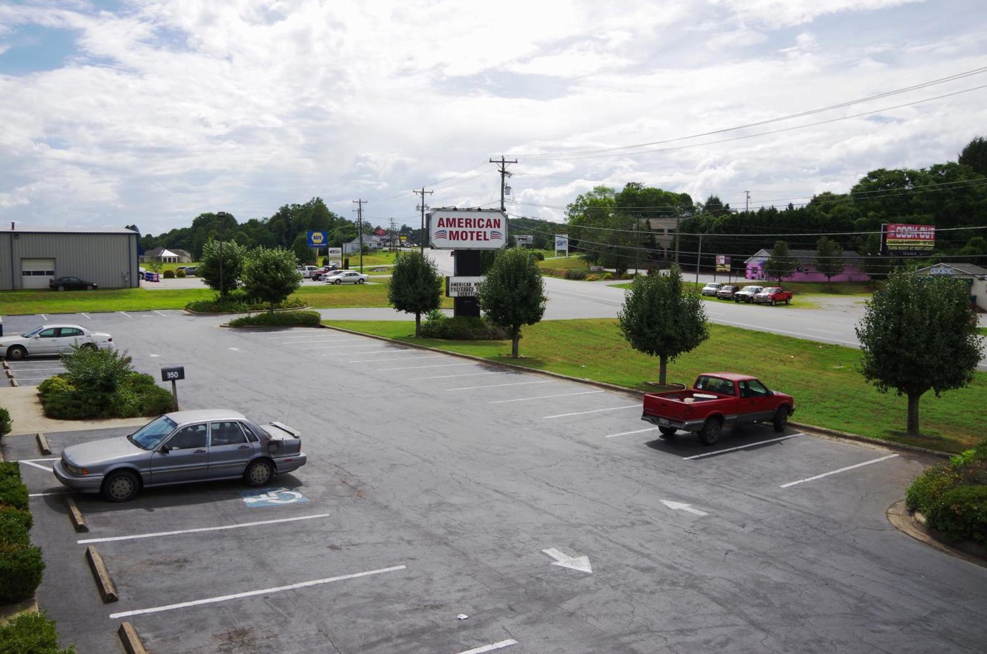 American Motel - Lenoir photo 11