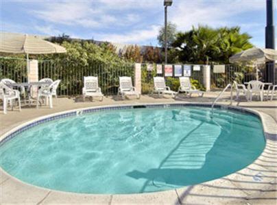 Days Inn by Wyndham Ontario Airport photo 29