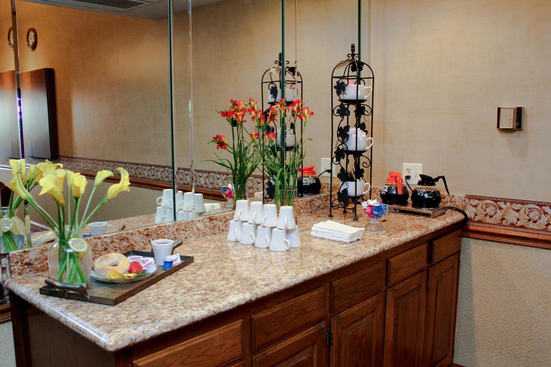 University Square Hotel photo 5