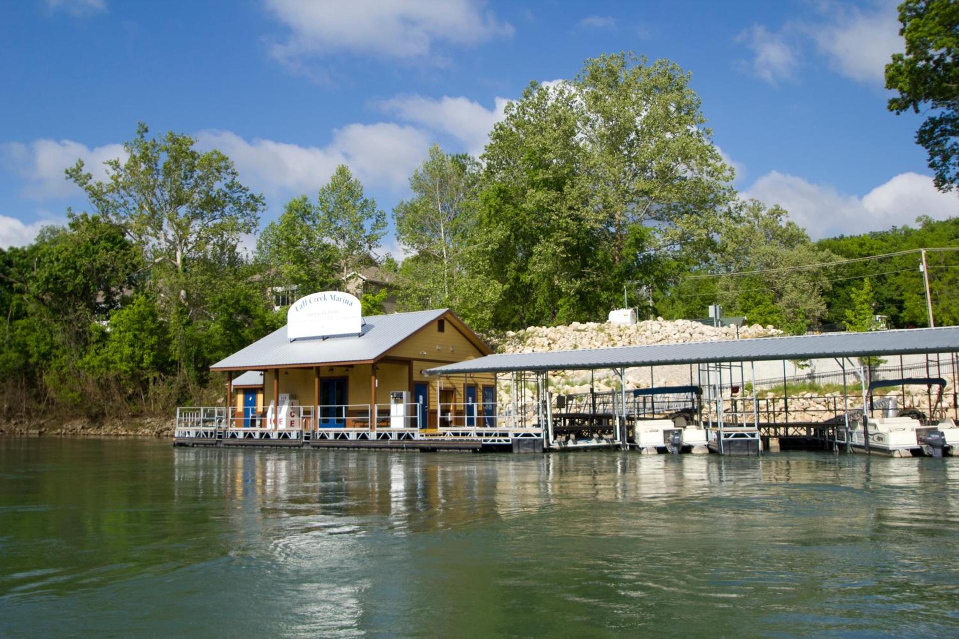 The Suites at Fall Creek photo 22