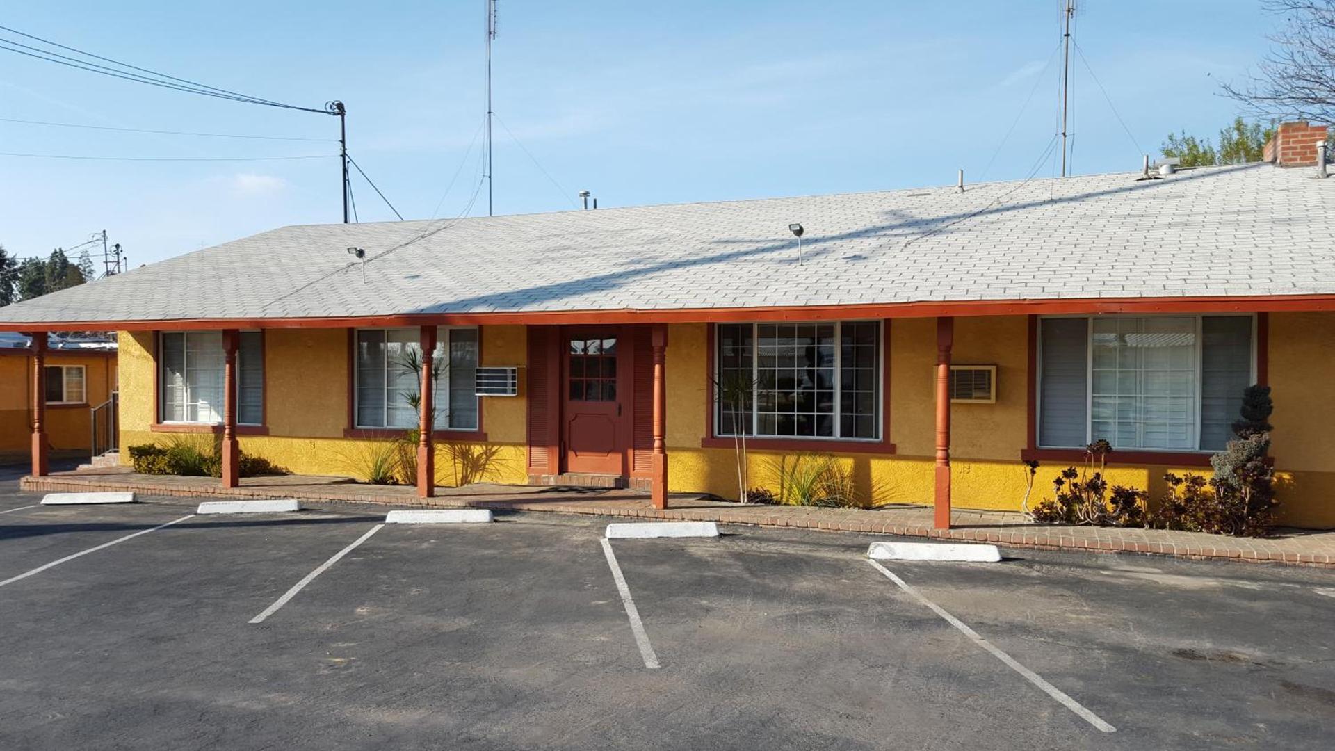 Reedley Inn photo 1