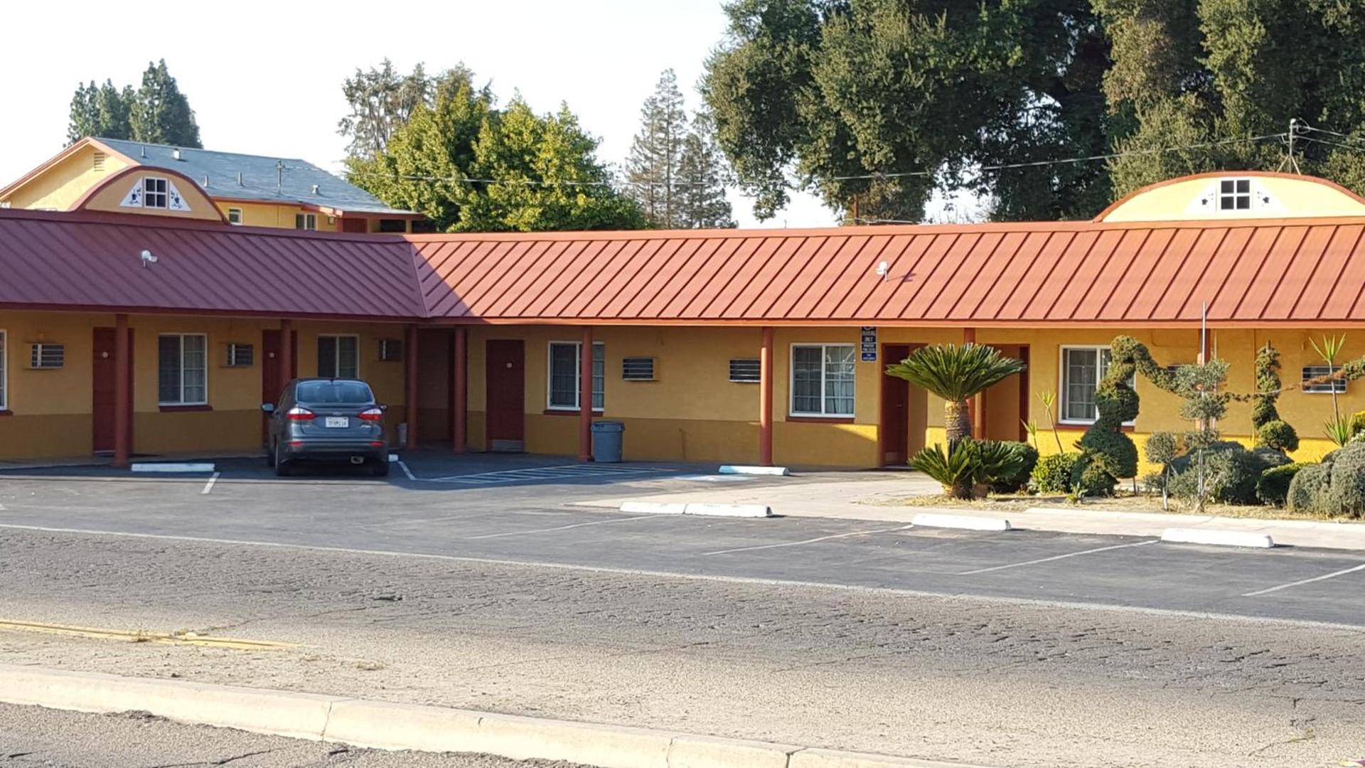 Reedley Inn photo 13