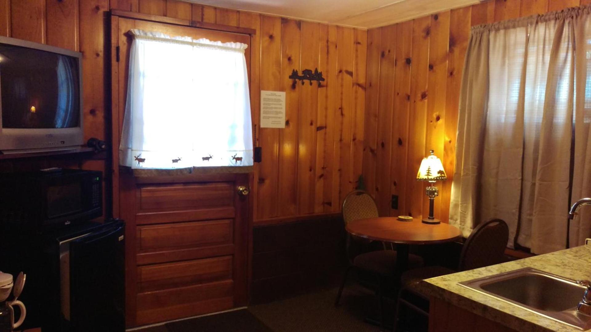 Alpine Motel photo 53