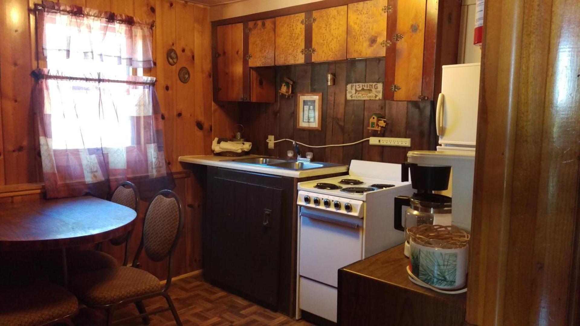 Alpine Motel photo 65