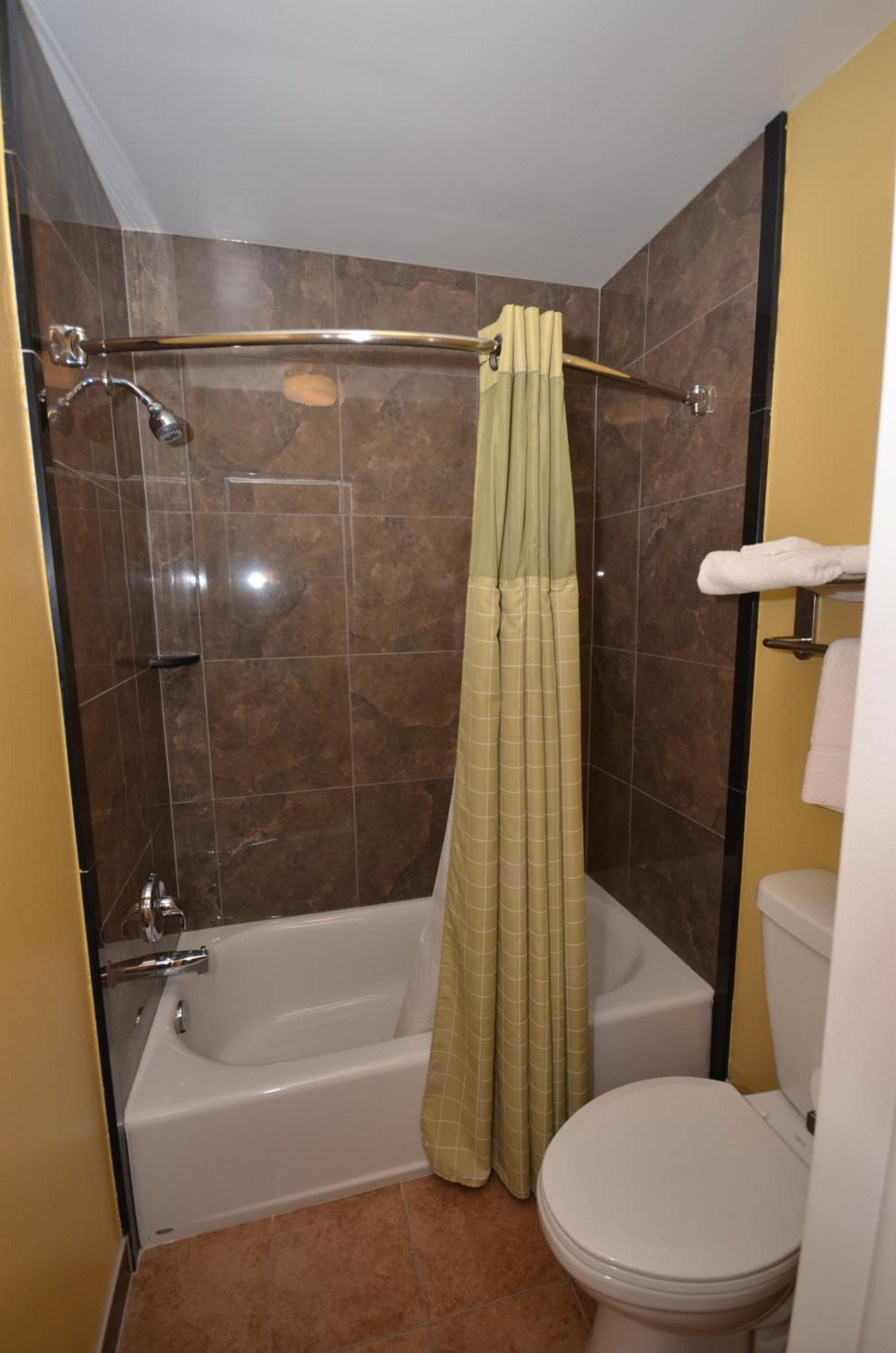 Budget Host Inn photo 11