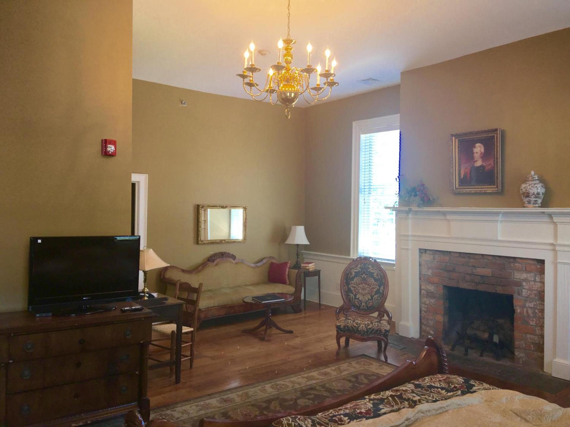 Hale Springs Inn photo 23