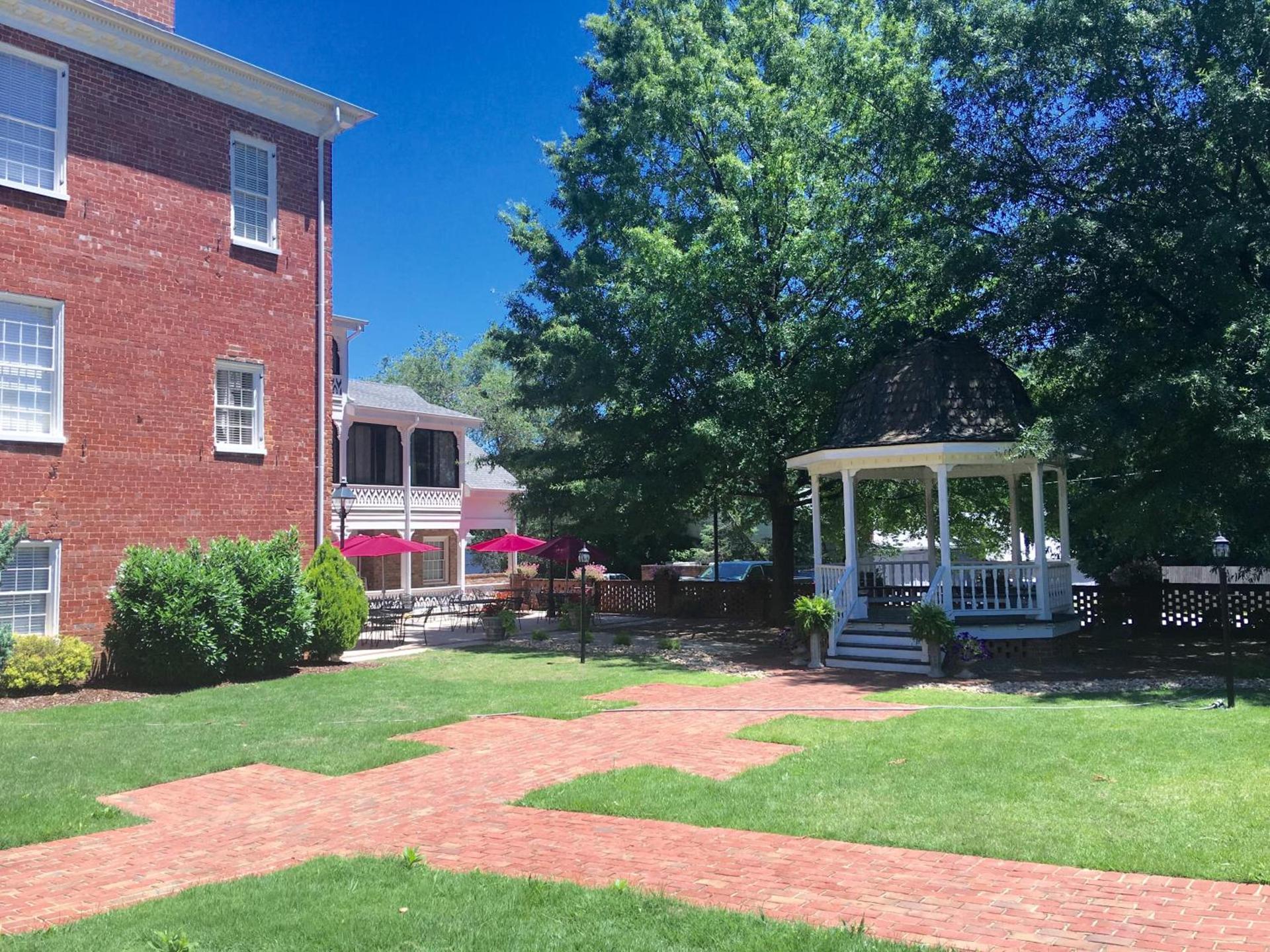 Hale Springs Inn photo 11