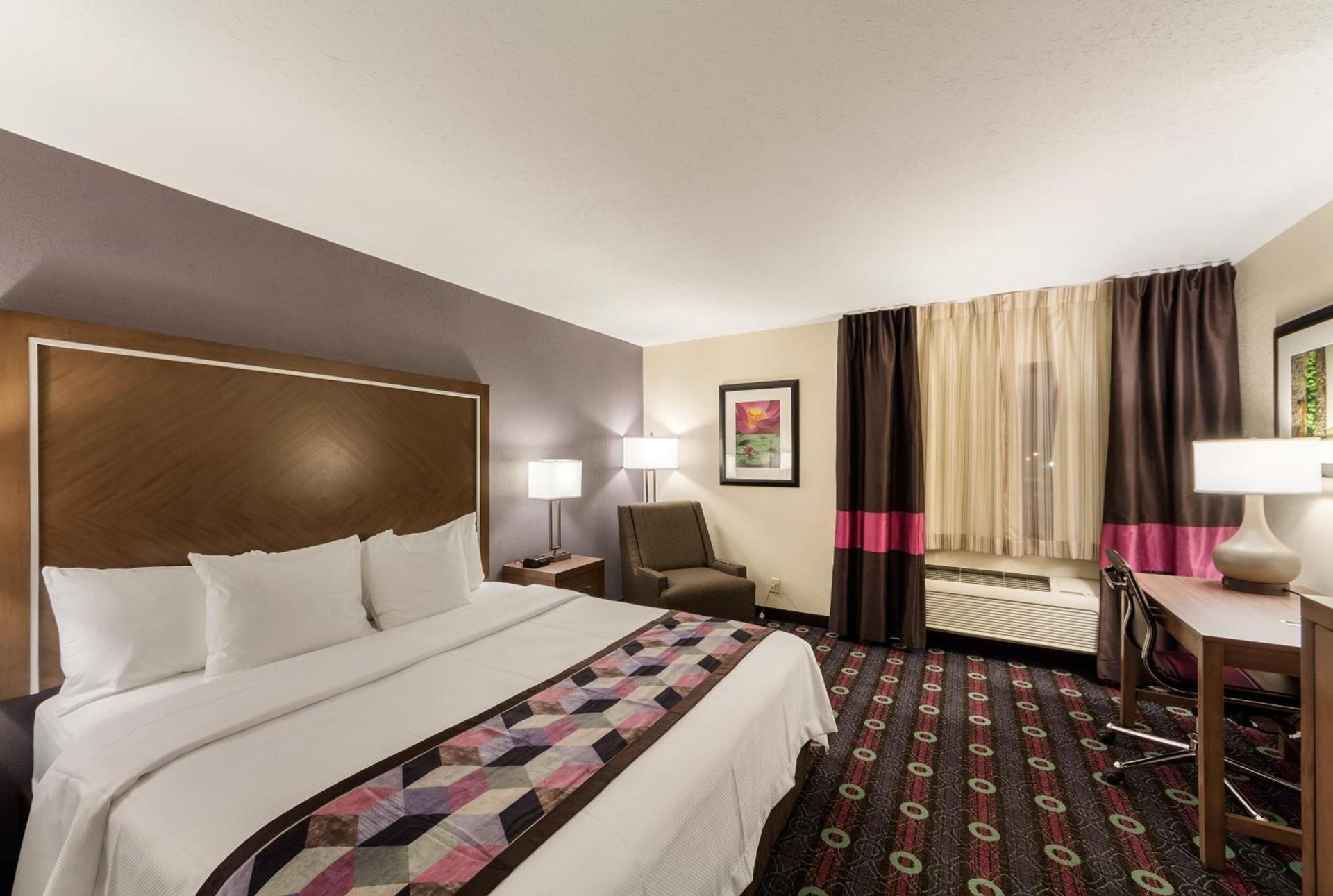 Comfort Inn Tulsa Midtown photo 40