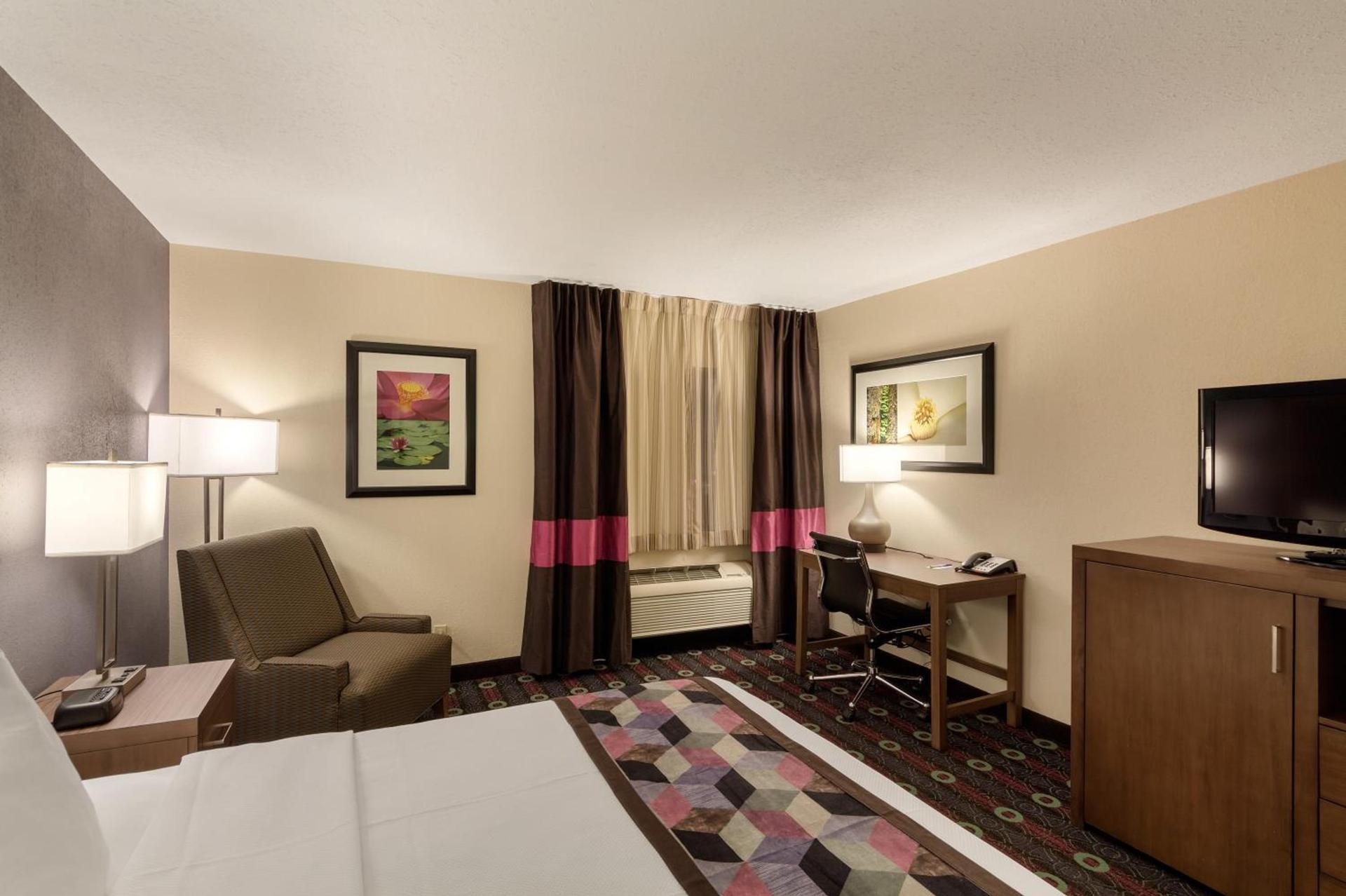 Comfort Inn Tulsa Midtown photo 39