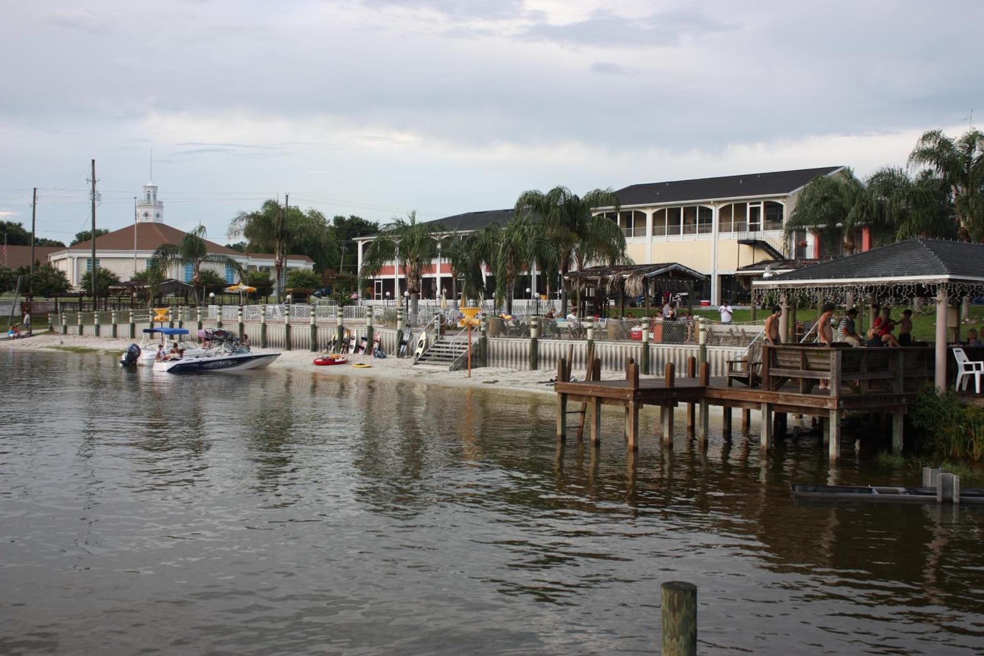 Lake Roy Beach Inn - Winter Haven photo 13