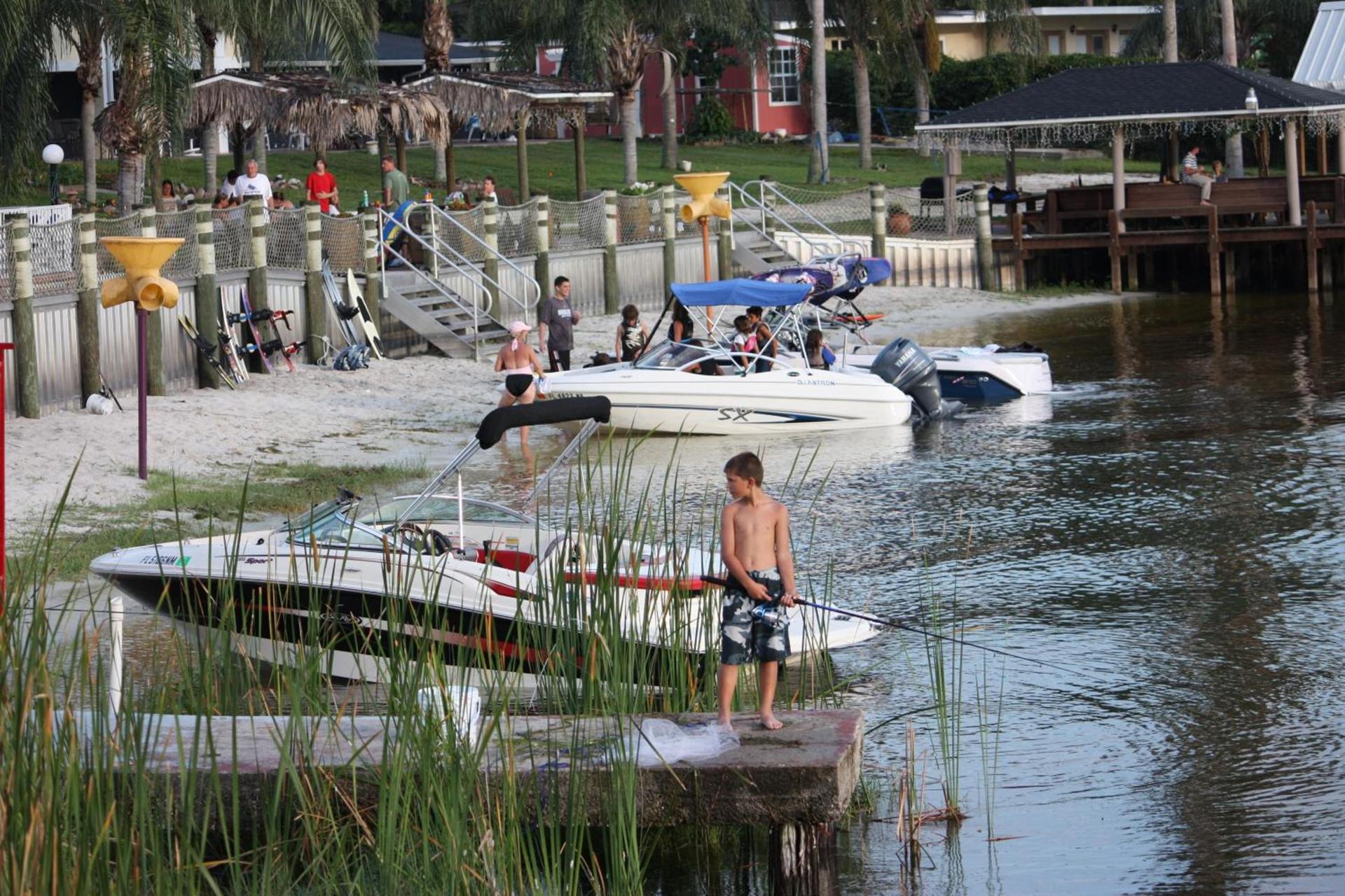 Lake Roy Beach Inn - Winter Haven photo 17