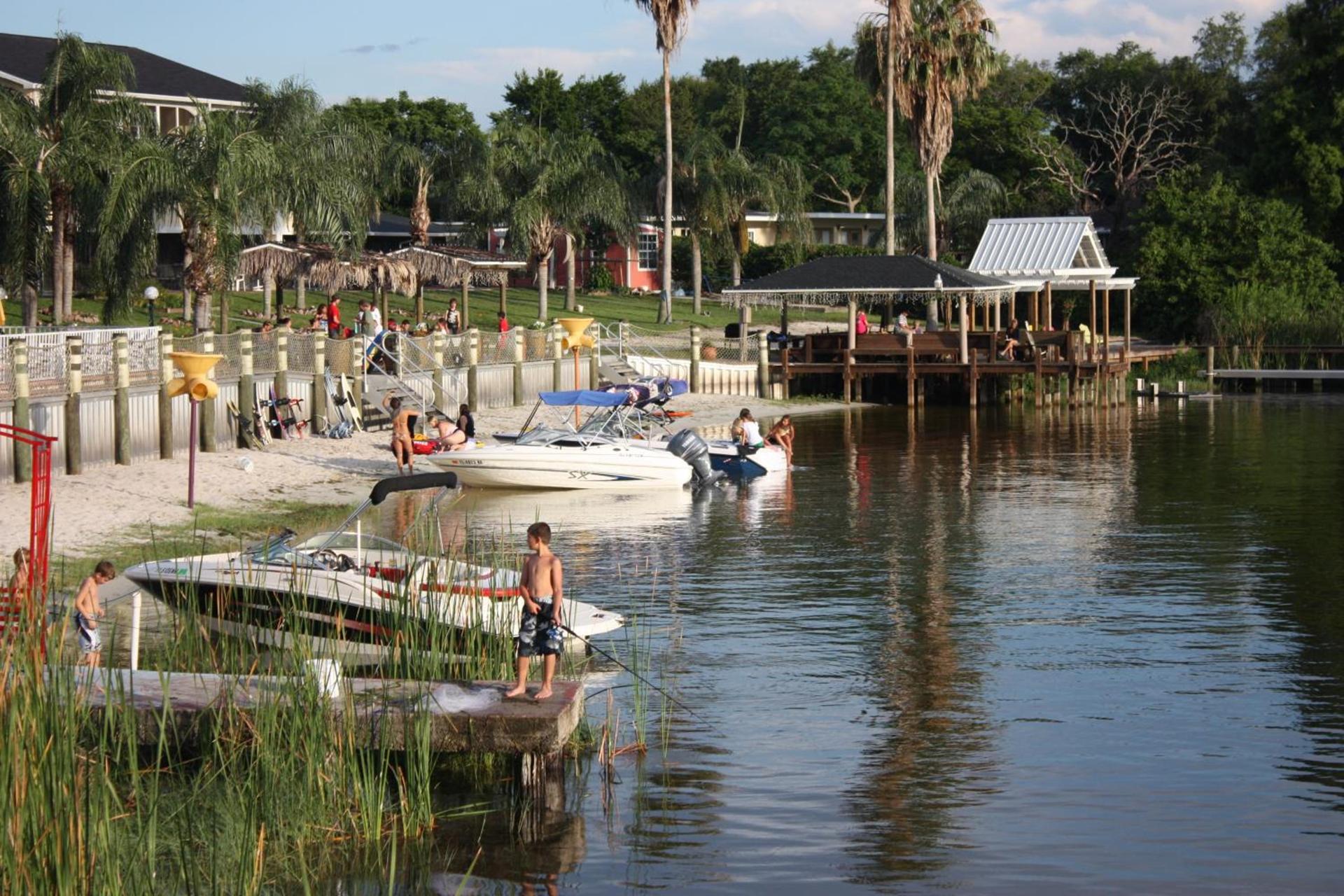 Lake Roy Beach Inn - Winter Haven photo 22