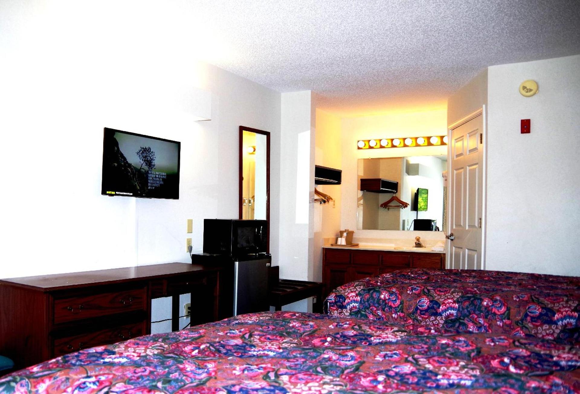 American Motel - Lenoir photo 43