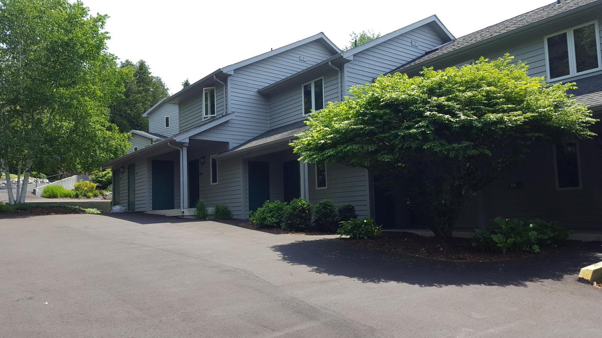 Evergreen Hill Condominiums photo 17