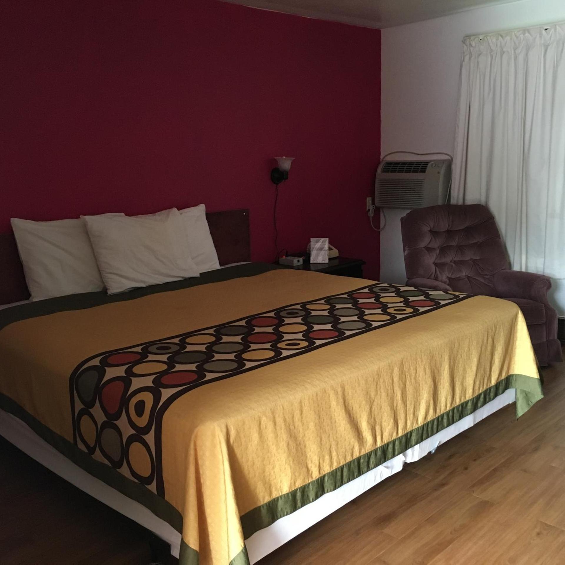 Tarragon Motel photo 21