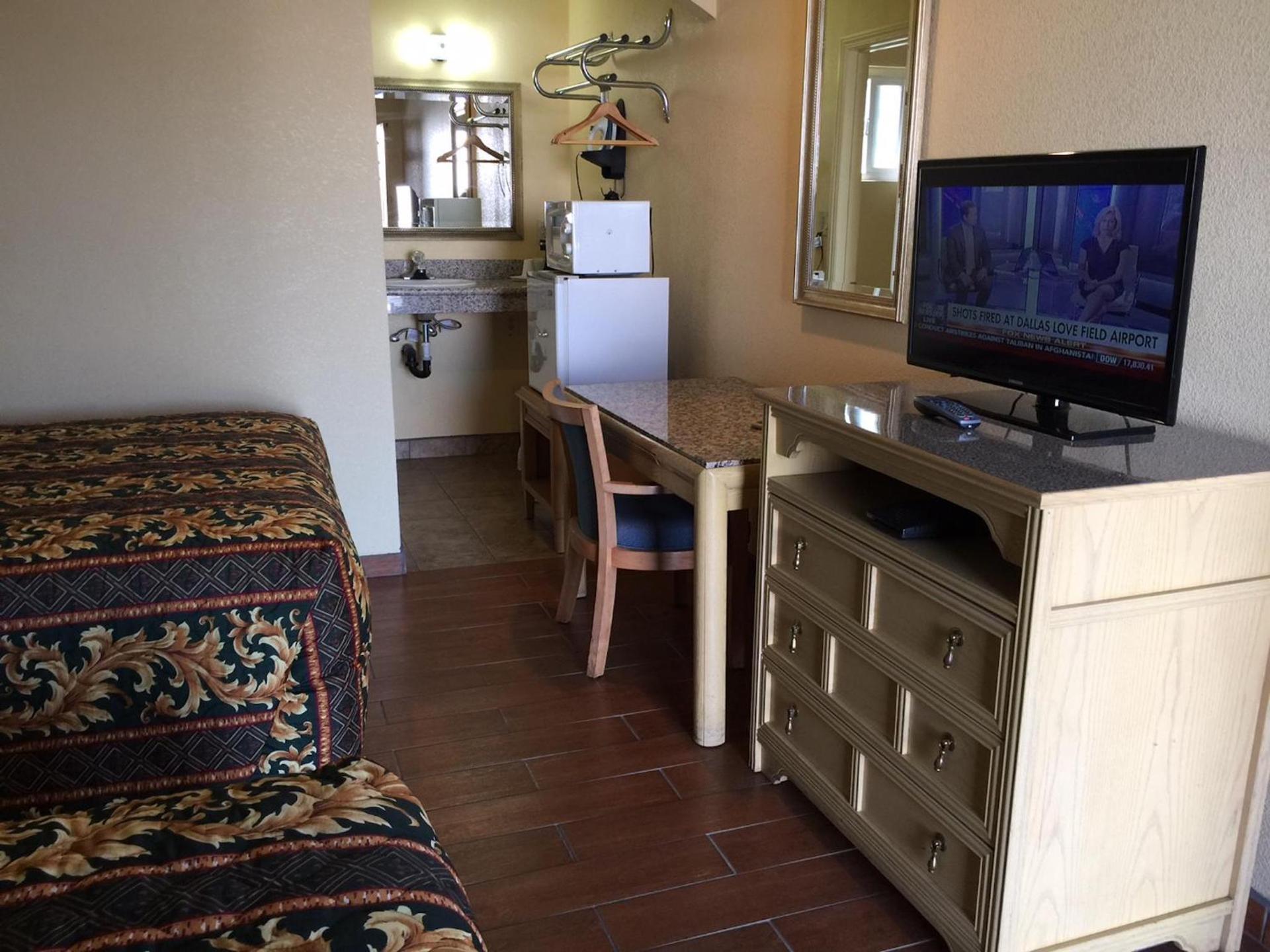 Sun Star Inn Los Banos photo 14