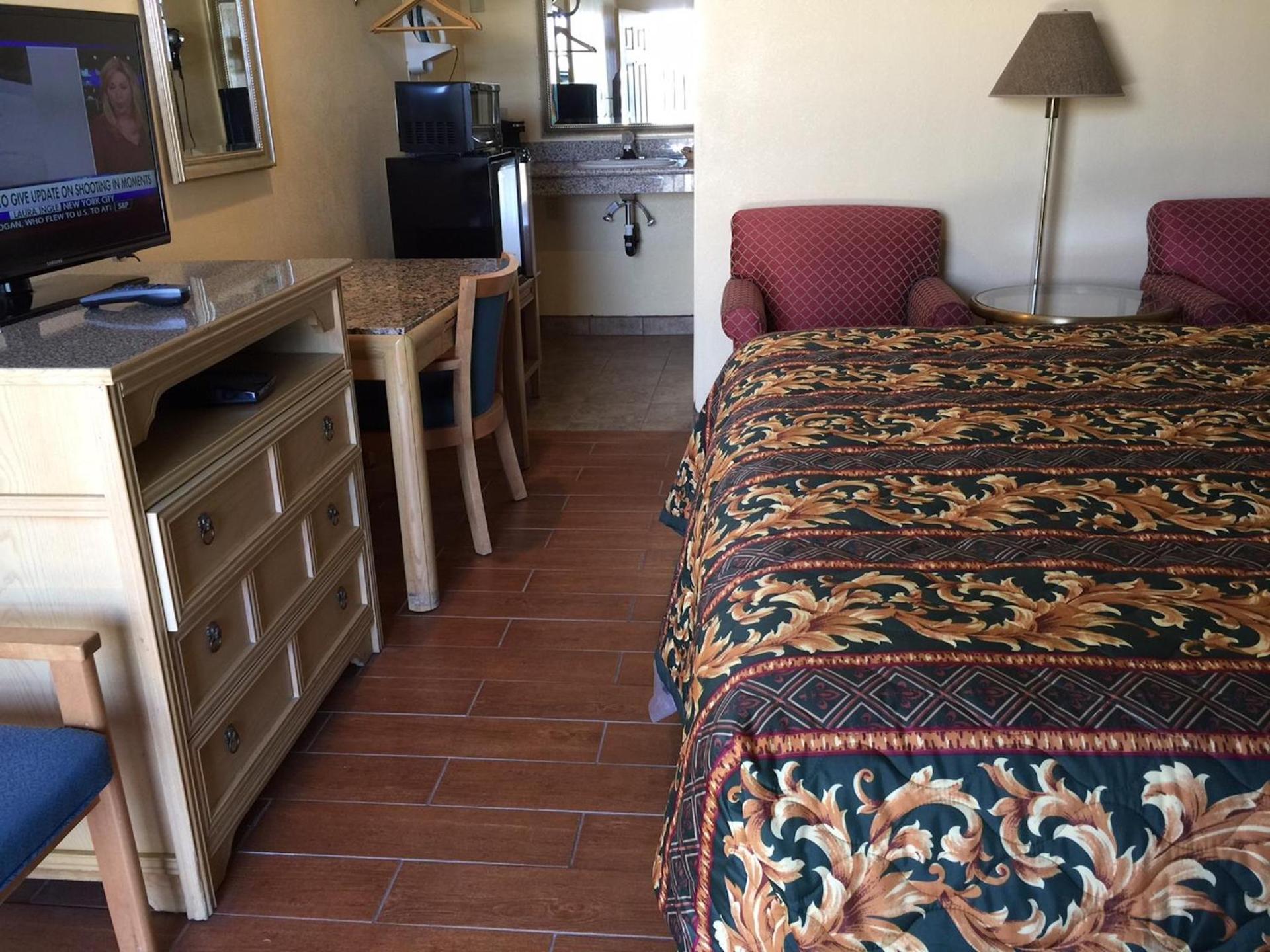 Sun Star Inn Los Banos photo 15